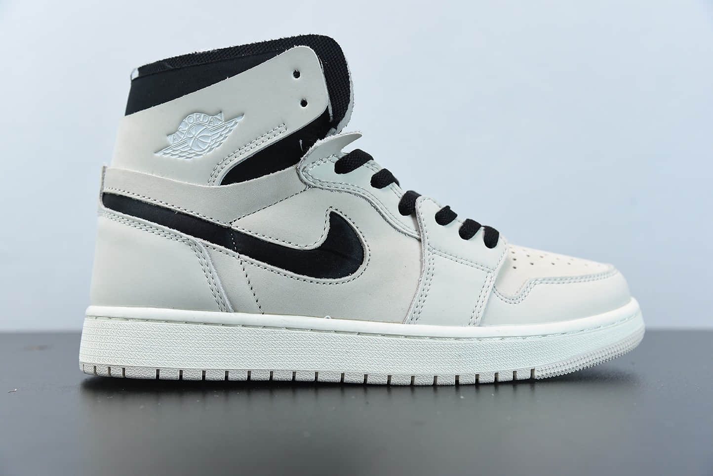 乔丹Air Jordan 1 Zoom Air CMFT“Summit White”珍珠奶茶米白色高帮板鞋纯原版本 货号：CT0979-100