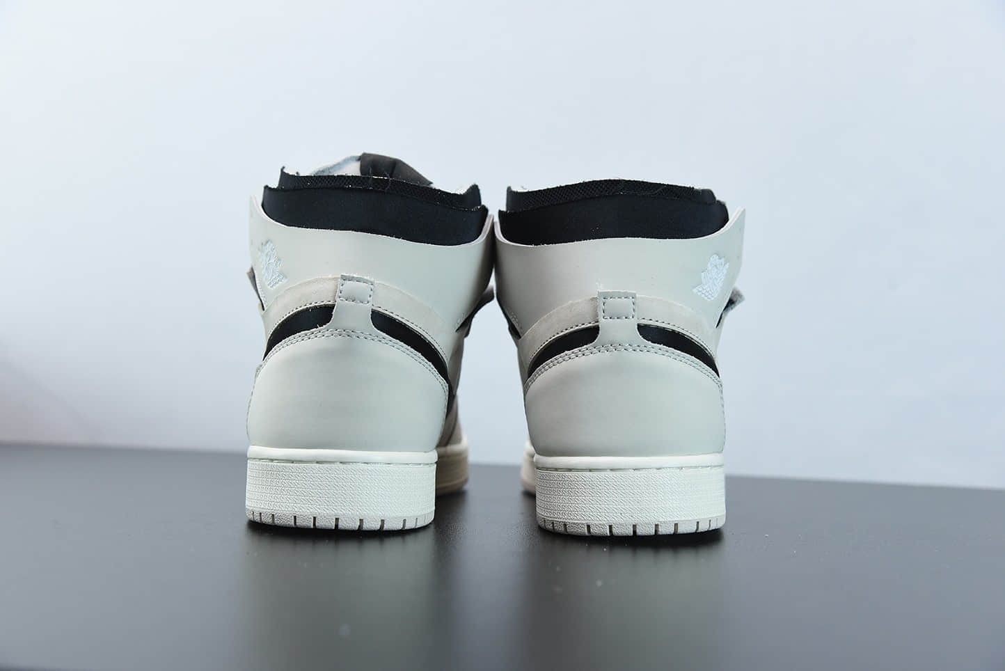 乔丹Air Jordan 1 Zoom Air CMFT“Summit White”珍珠奶茶米白色高帮板鞋纯原版本 货号：CT0979-100