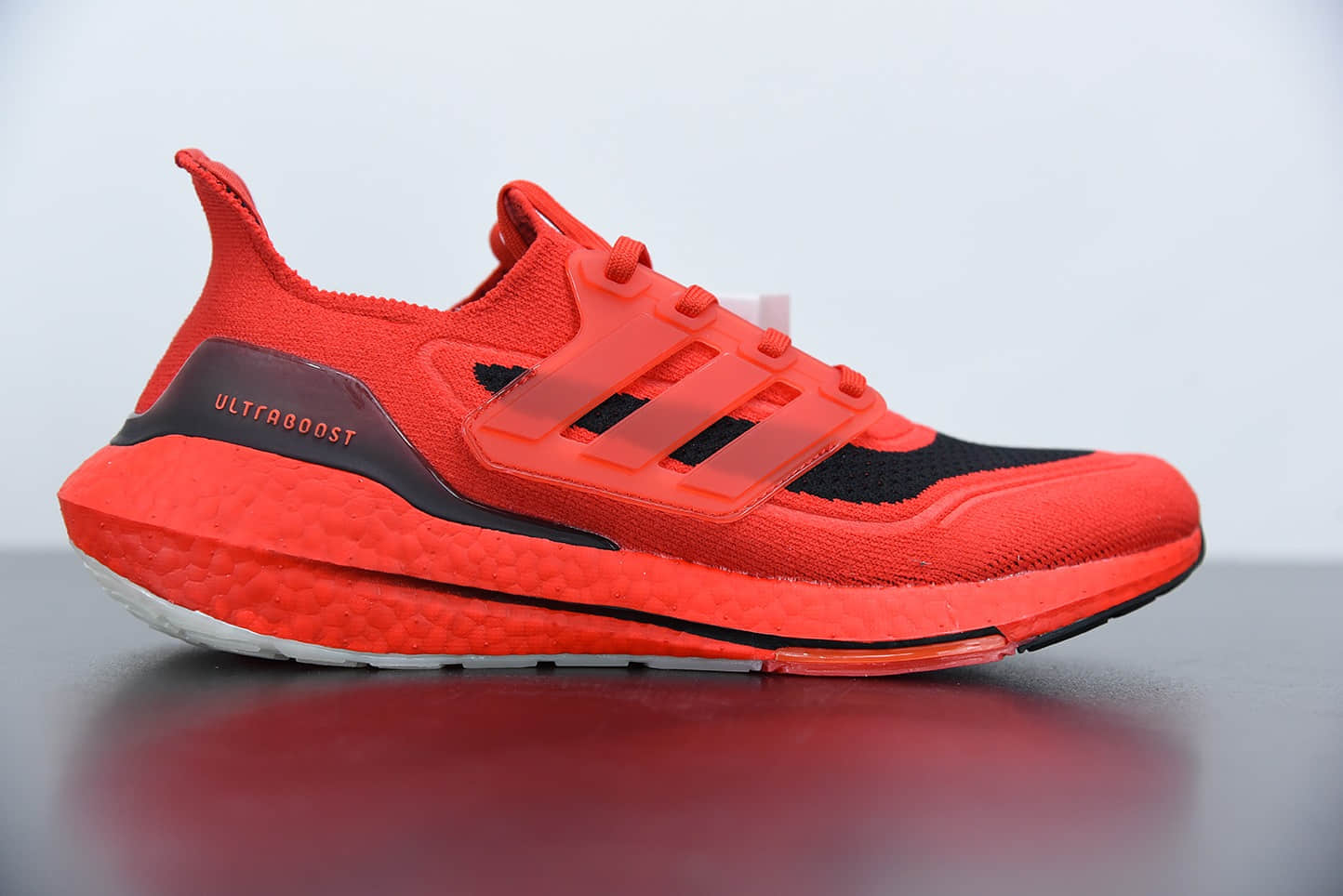 阿迪达斯 Adidas UltraBoost 21 黑红色加厚爆米花袜套式针织鞋面休闲运动慢跑鞋纯原版本 货号：FY0387
