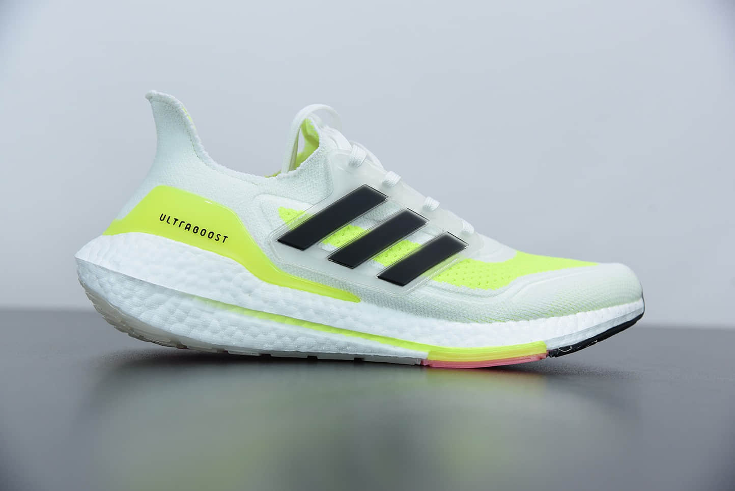 阿迪达斯 Adidas UltraBoost 21 白黑荧光黄加厚爆米花袜套式针织鞋面休闲运动慢跑鞋纯原版本 货号：FY0377