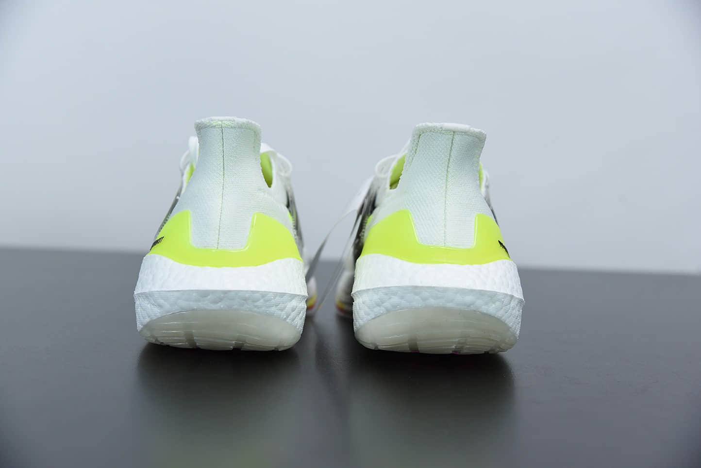 阿迪达斯 Adidas UltraBoost 21 白黑荧光黄加厚爆米花袜套式针织鞋面休闲运动慢跑鞋纯原版本 货号：FY0377