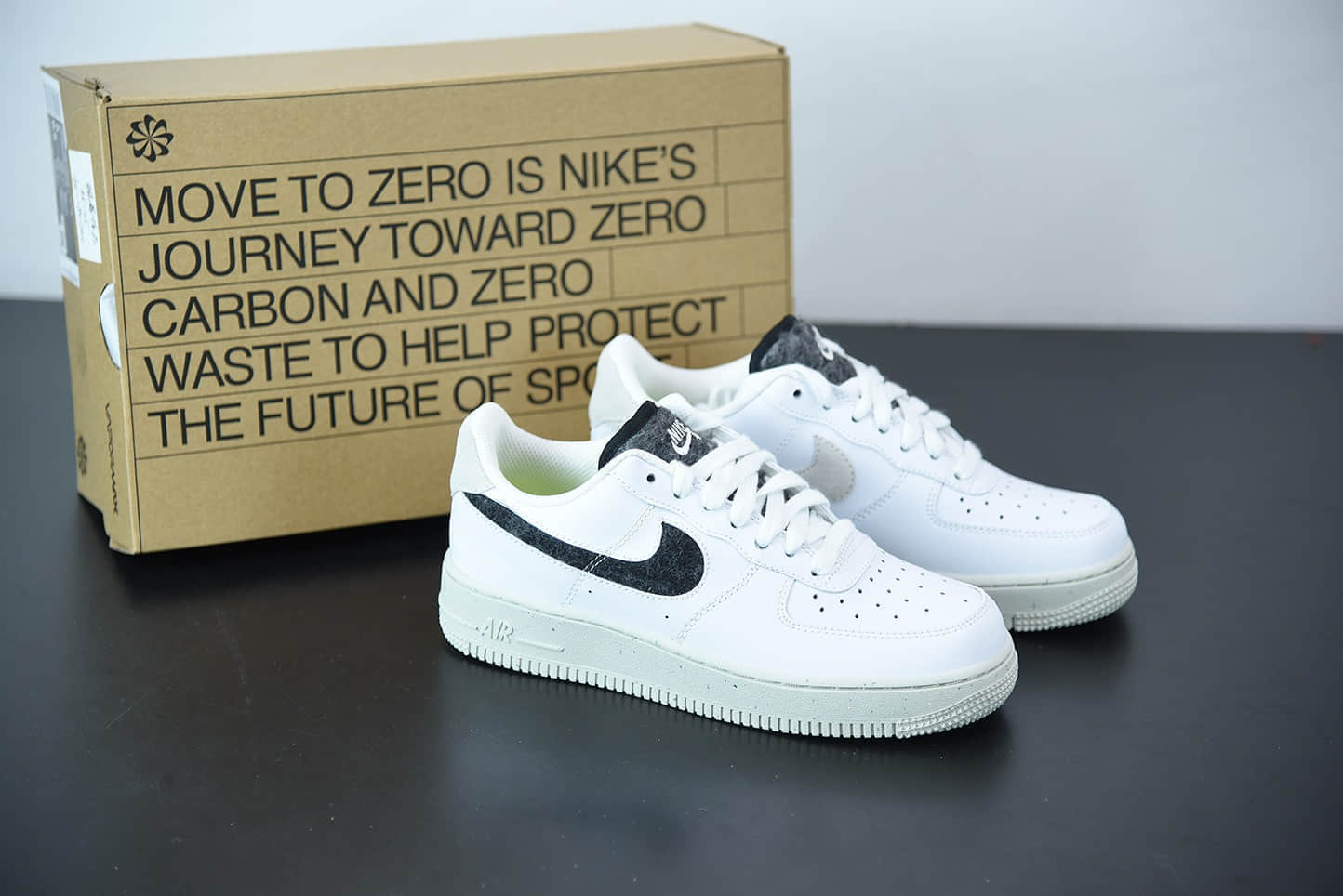 耐克 Nike Air Force 1'07 SE 空军一号白黑灰镂空勾低帮经典板鞋纯原版本 货号：DA6682-100