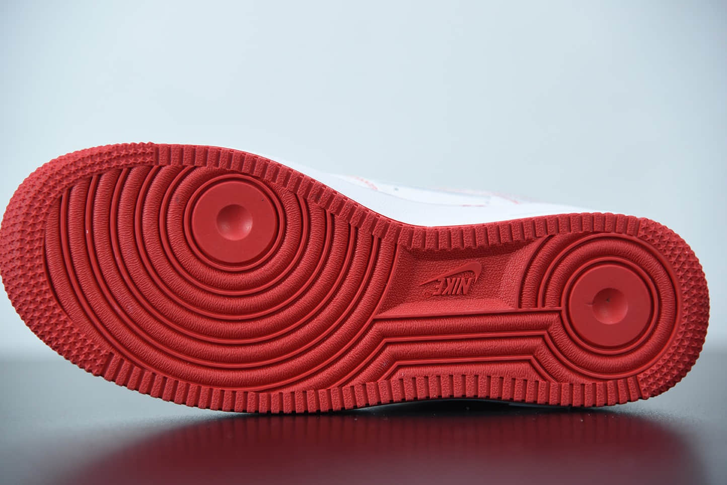 耐克 Nike Air Force 1 Low 白红线条空军一号低帮百搭休闲运动板鞋纯原版本 货号：CV1724-100