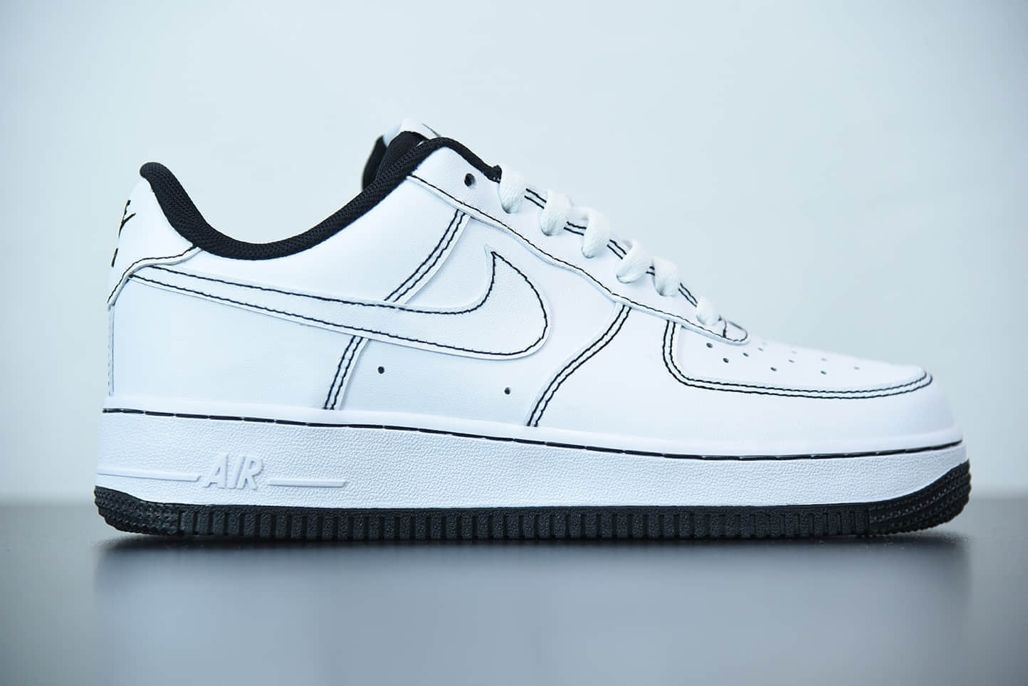 耐克 Nike Air Force 1 Low黑白线条空军一号低帮百搭休闲运动板鞋纯原版本 货号：CW1575-104