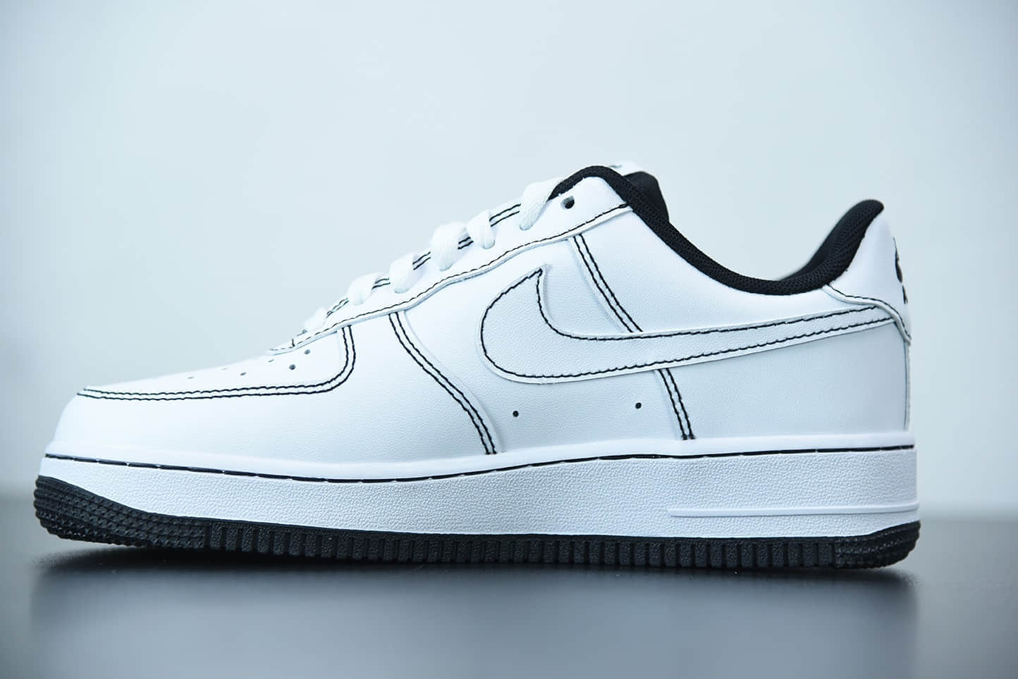 耐克 Nike Air Force 1 Low黑白线条空军一号低帮百搭休闲运动板鞋纯原版本 货号：CW1575-104