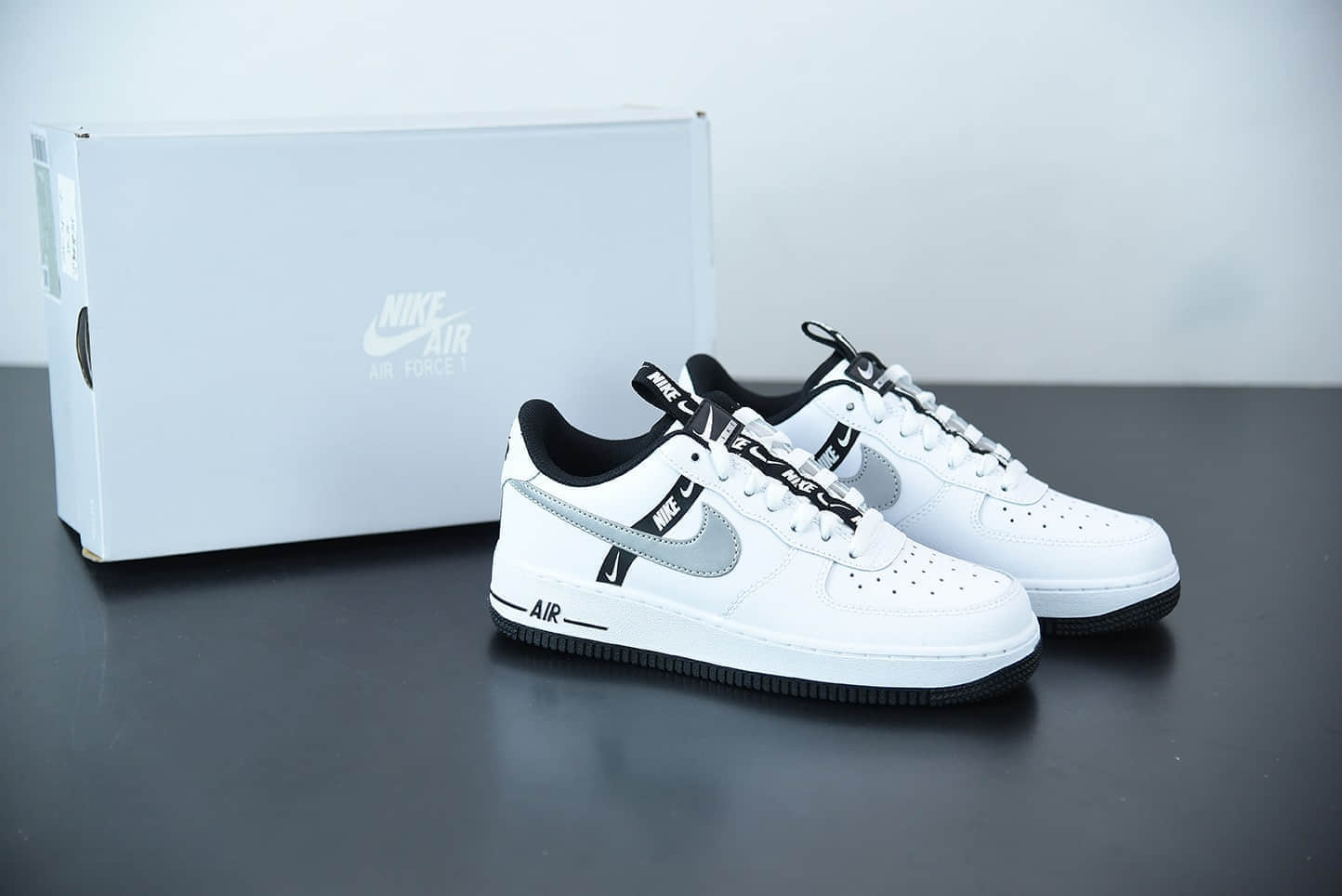 耐克 Nike Air Force1 LOW'07黑白灰串标空军一号低帮百搭休闲运动板鞋纯原版本 货号：CT4683-100