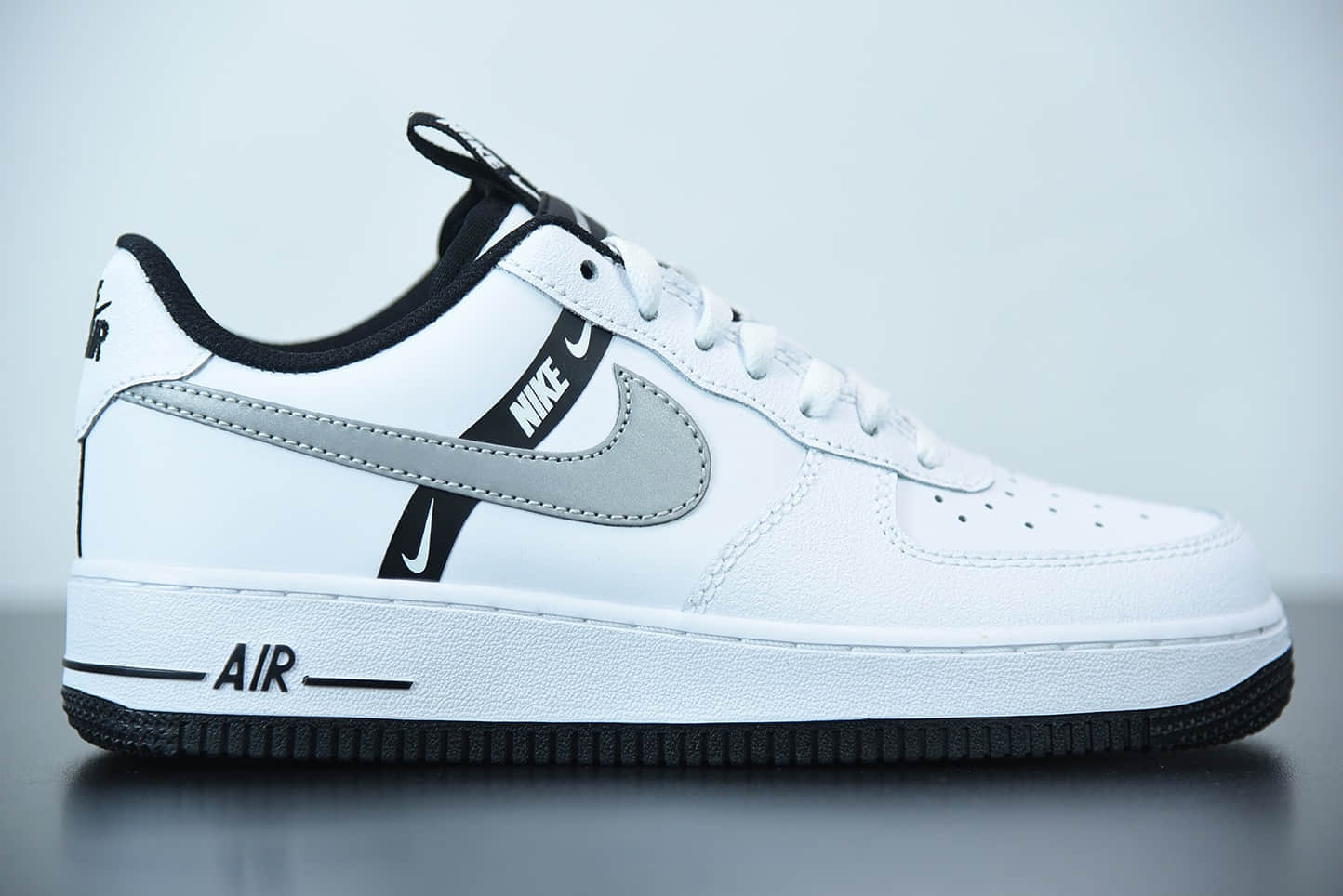 耐克 Nike Air Force1 LOW'07黑白灰串标空军一号低帮百搭休闲运动板鞋纯原版本 货号：CT4683-100