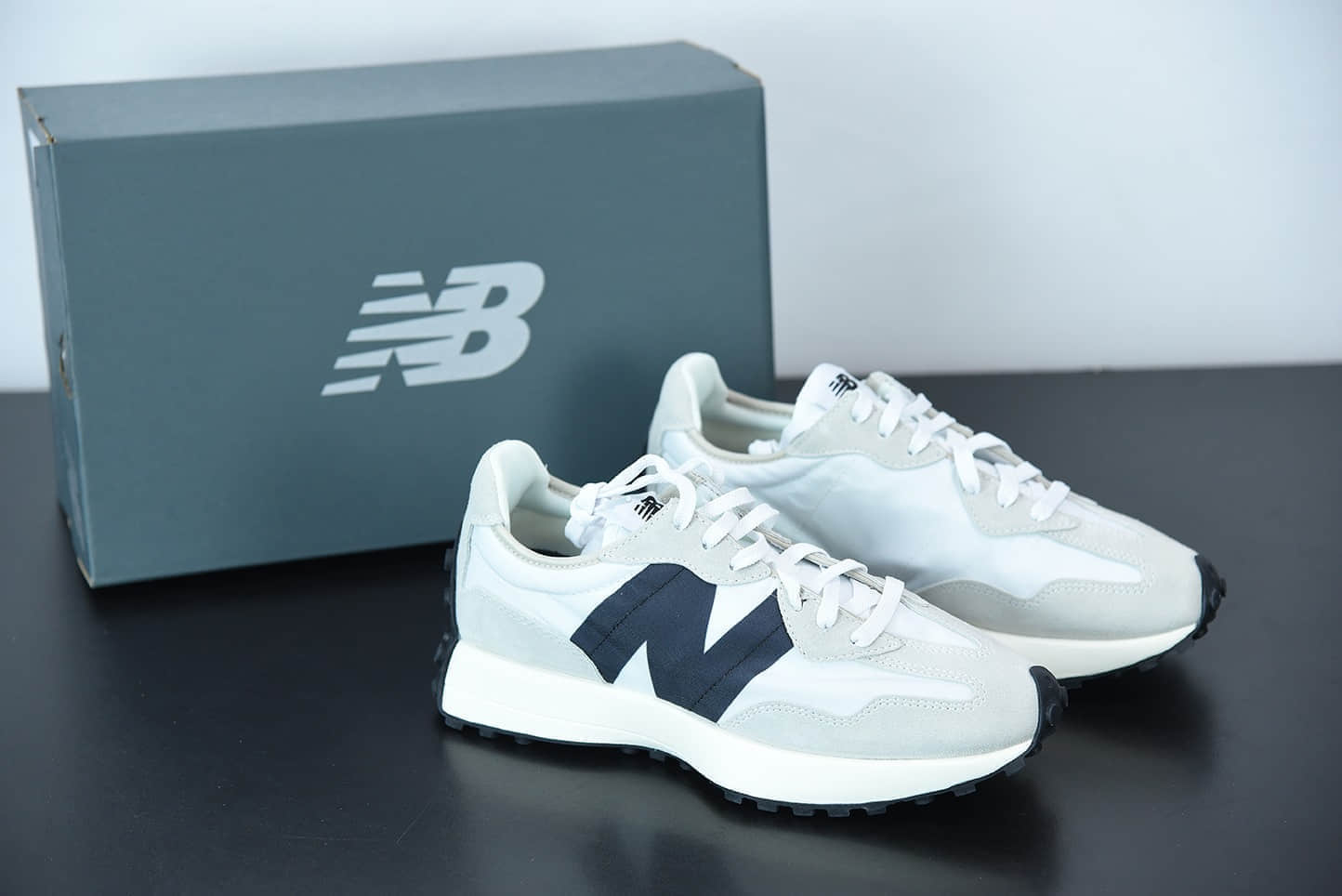 新百伦New balance 海盐配色327系列男女运动休闲跑鞋纯原版本 货号：MS327FE