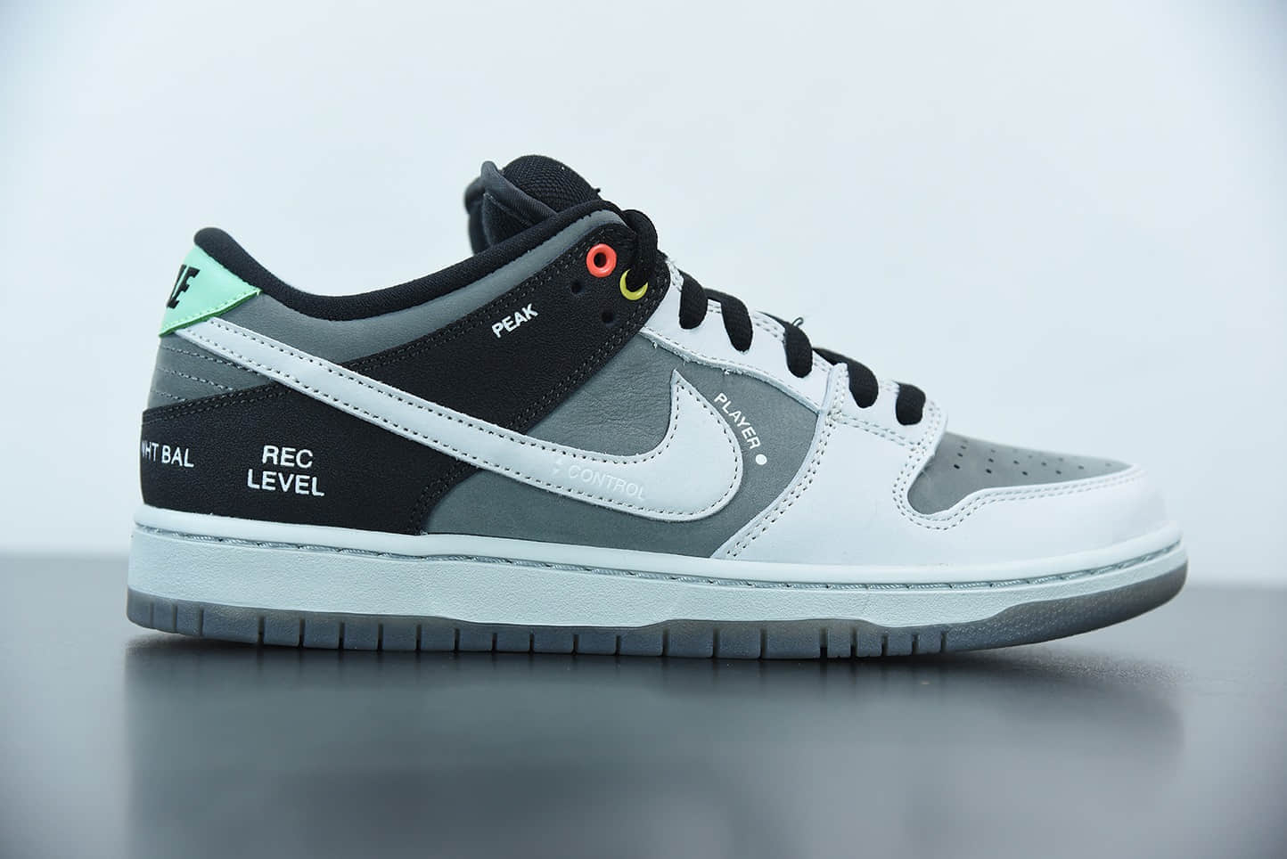 耐克Nike Dunk SB VX1000 摄相机联名黑灰板鞋纯原版本 货号：CV1659-001