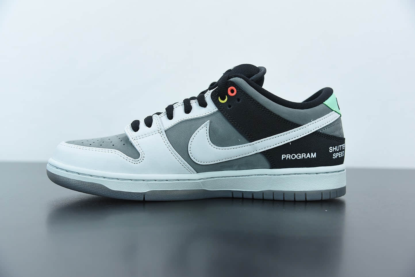 耐克Nike Dunk SB VX1000 摄相机联名黑灰板鞋纯原版本 货号：CV1659-001
