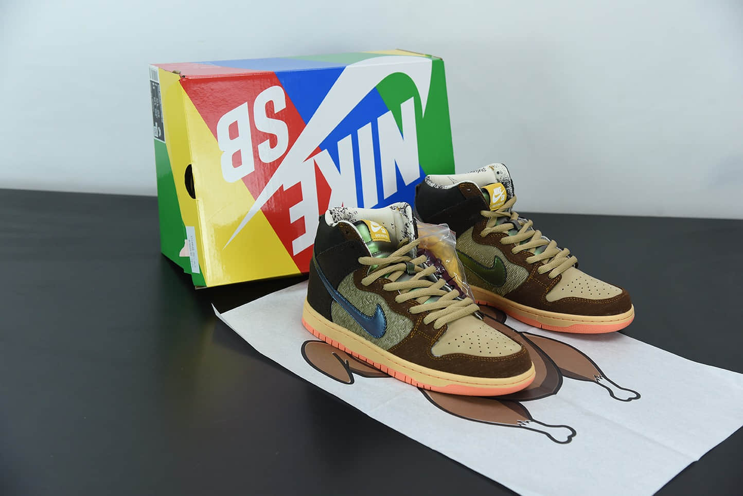 耐克Concepts X Nike SB Dunk High Pro QS Mallard棕绿鸳鸯高帮板鞋纯原版本 货号：DC6887-200