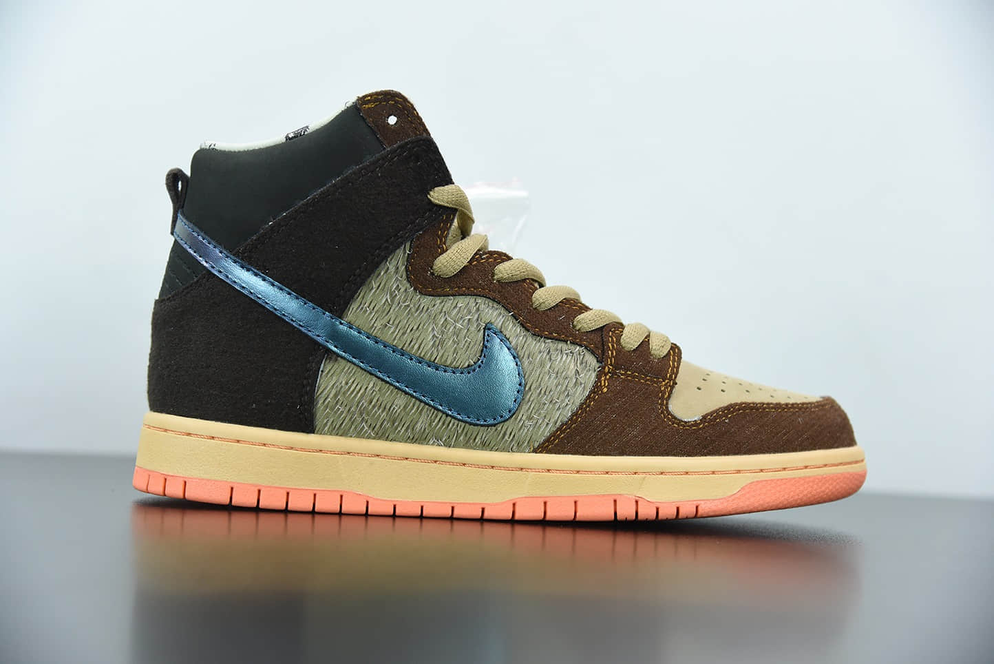 耐克Concepts X Nike SB Dunk High Pro QS Mallard棕绿鸳鸯高帮板鞋纯原版本 货号：DC6887-200