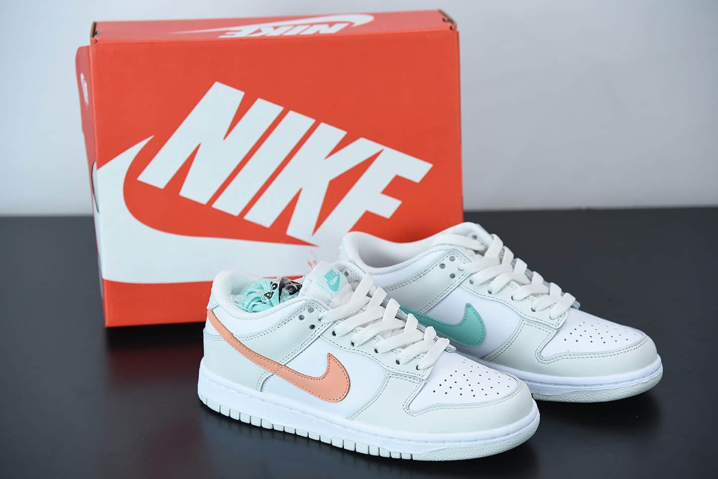 耐克Nike Dunk SB Low 象牙白拼接鸳鸯配色运动滑板鞋纯原版本 货号：CW1590-101