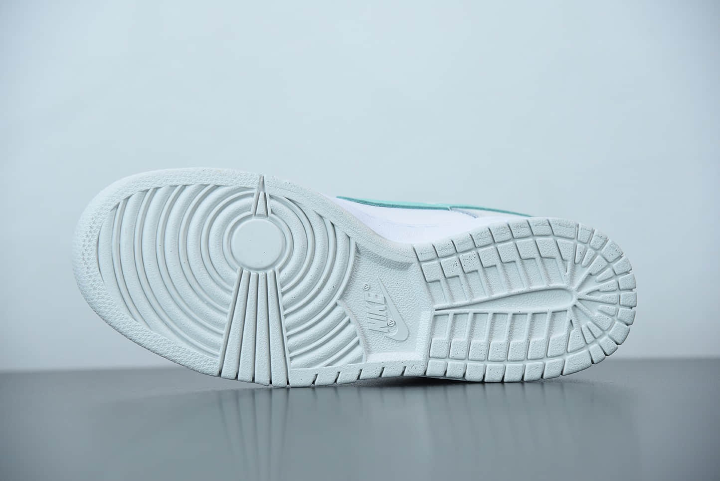 耐克Nike Dunk SB Low 象牙白拼接鸳鸯配色运动滑板鞋纯原版本 货号：CW1590-101