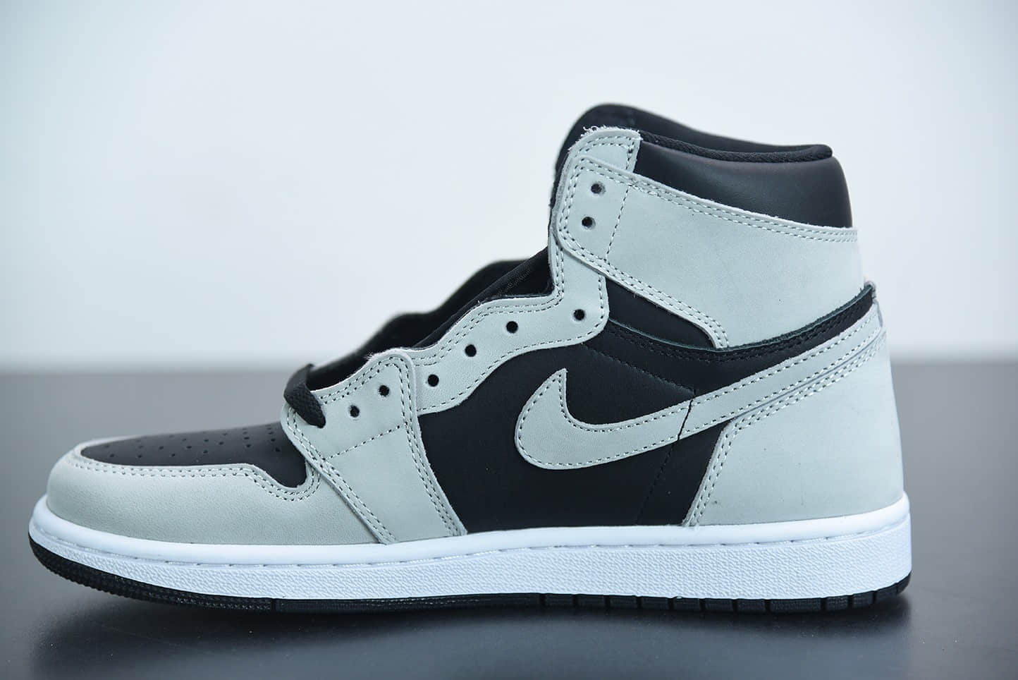 乔丹Air Jordan 1 High AJ1高帮灰白熊猫影子灰2.0中帮篮球鞋纯原版本 货号：555088-035