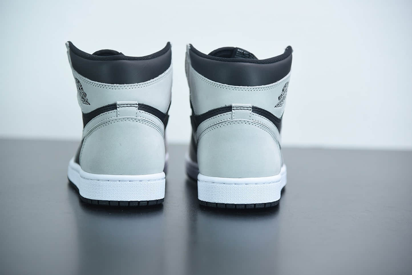 乔丹Air Jordan 1 High AJ1高帮灰白熊猫影子灰2.0中帮篮球鞋纯原版本 货号：555088-035