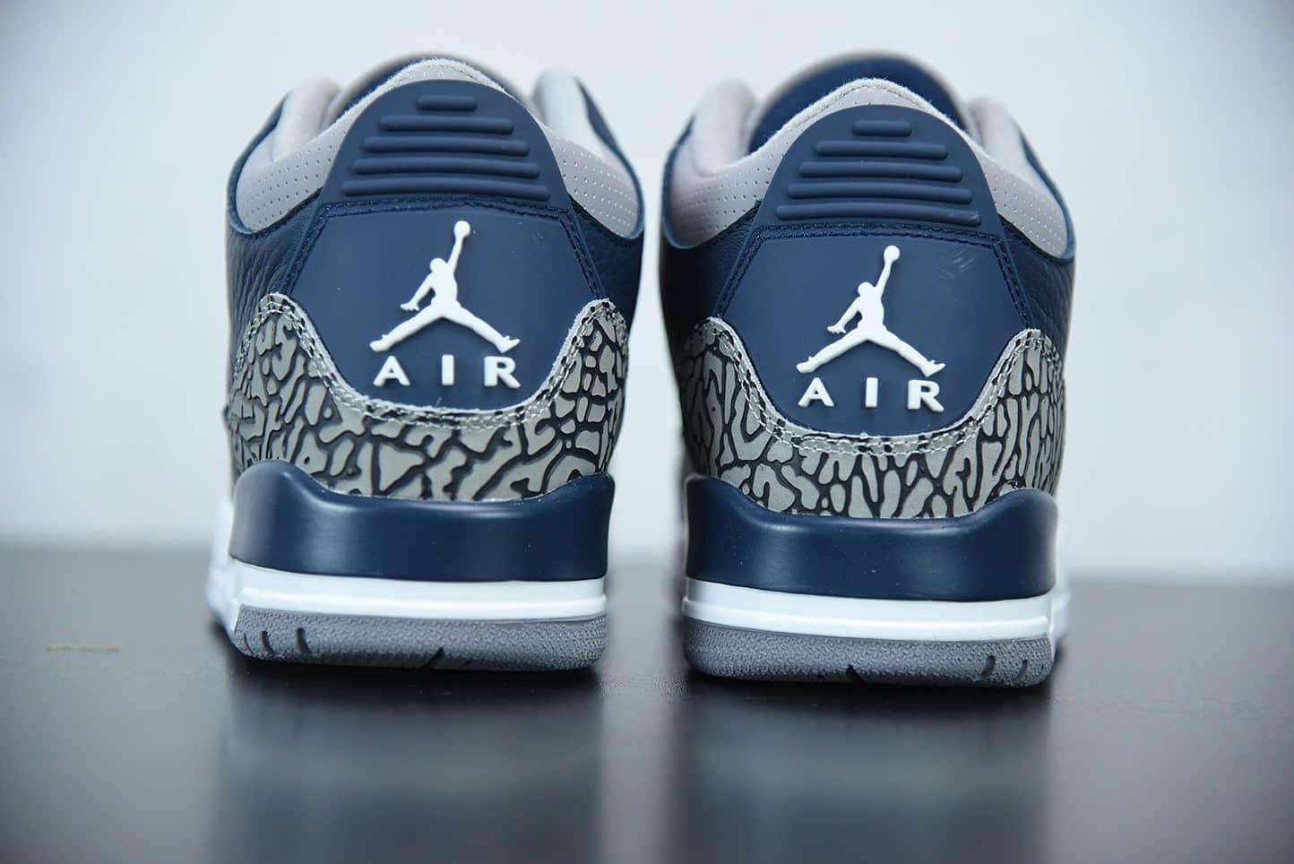 乔丹Air Jordan 3 “Midnight Navy” 午夜蓝爆裂纹配色篮球鞋纯原版本 货号：CT8532-401