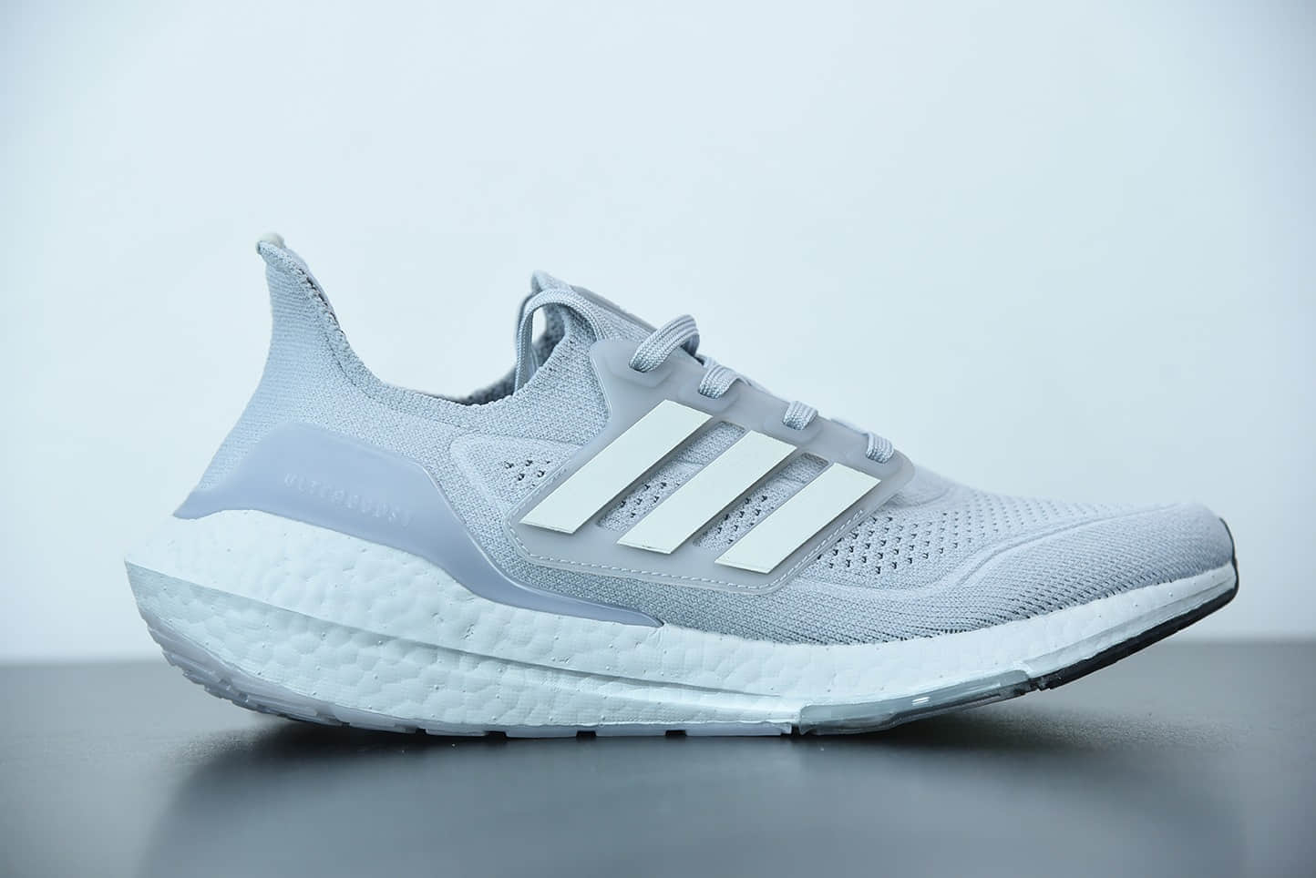 阿迪达斯 Adidas ultra boost 2021系列浅灰配色袜套式针织鞋面休闲运动慢跑鞋纯原版本 货号：FY0432