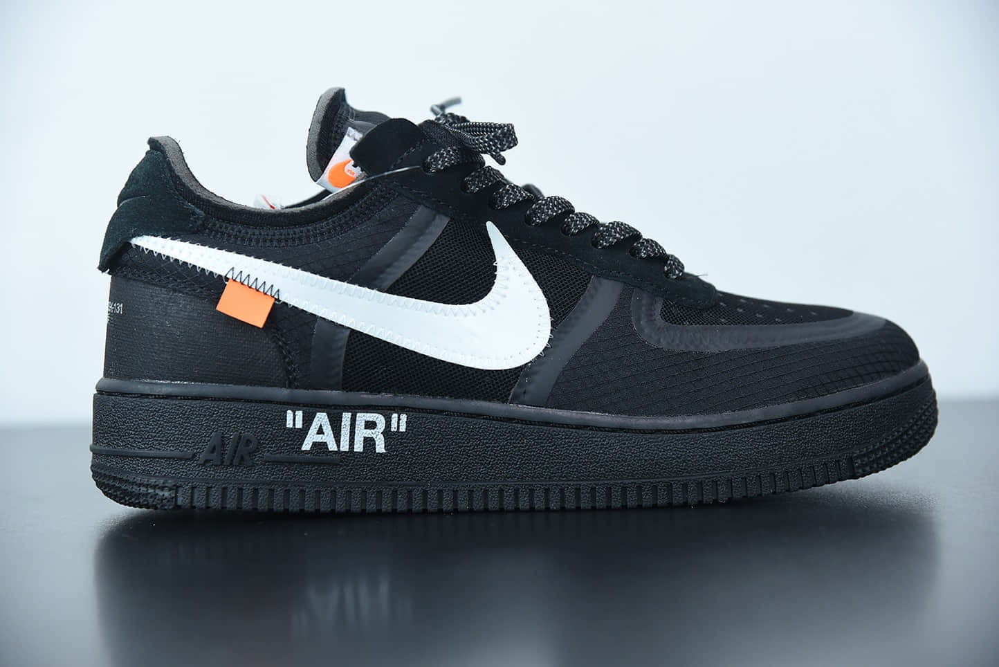 耐克Nike OFF-WHITE x Air Force 1 OW联名空军一号白黑低帮休闲板鞋纯原版本 货号：AO4606-001