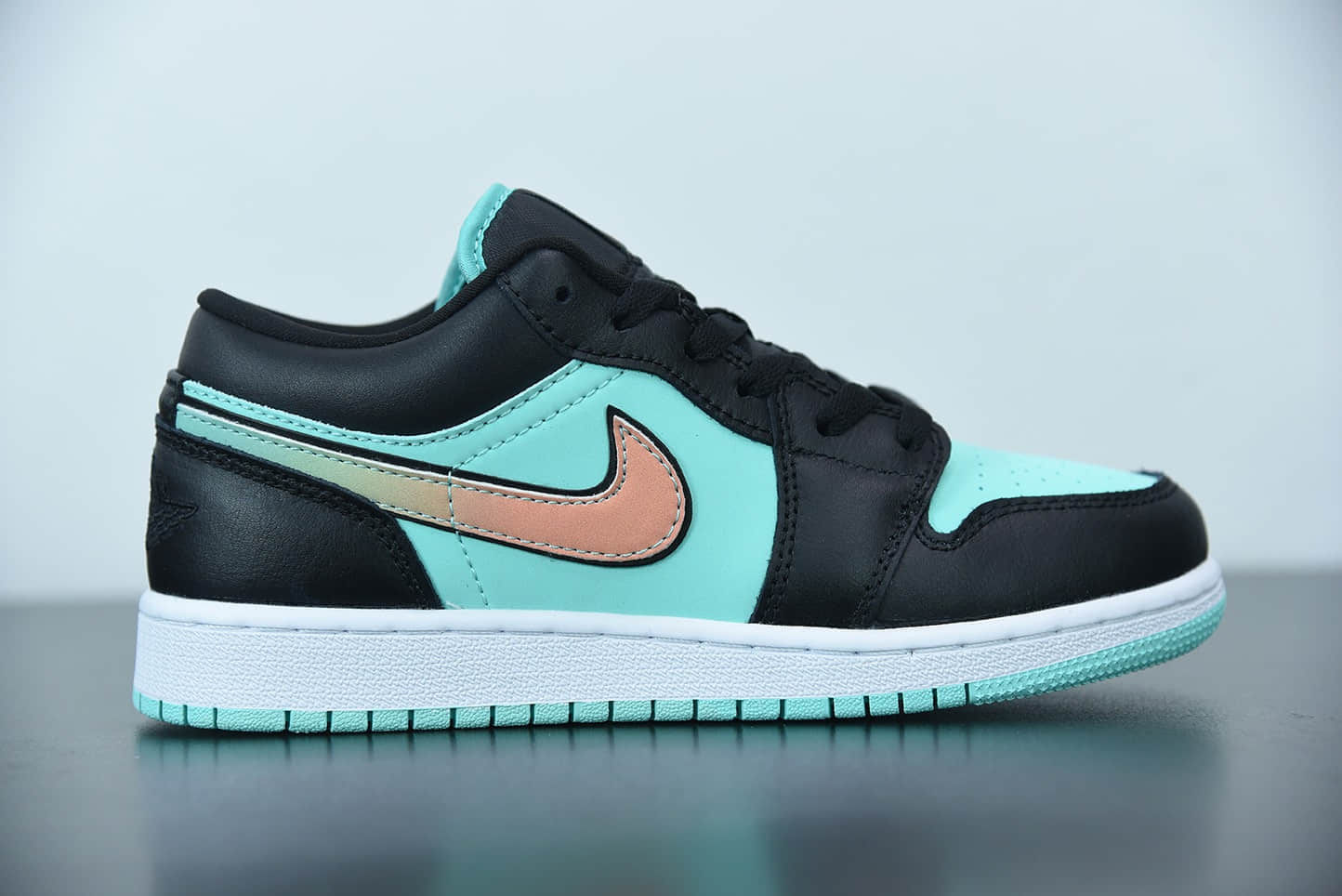 乔丹Air Jordan 1 Low SE “Tropical Twist”蒂芙尼蓝黑绿色渐变色钩低帮板鞋纯原版本 货号：CK3022-301