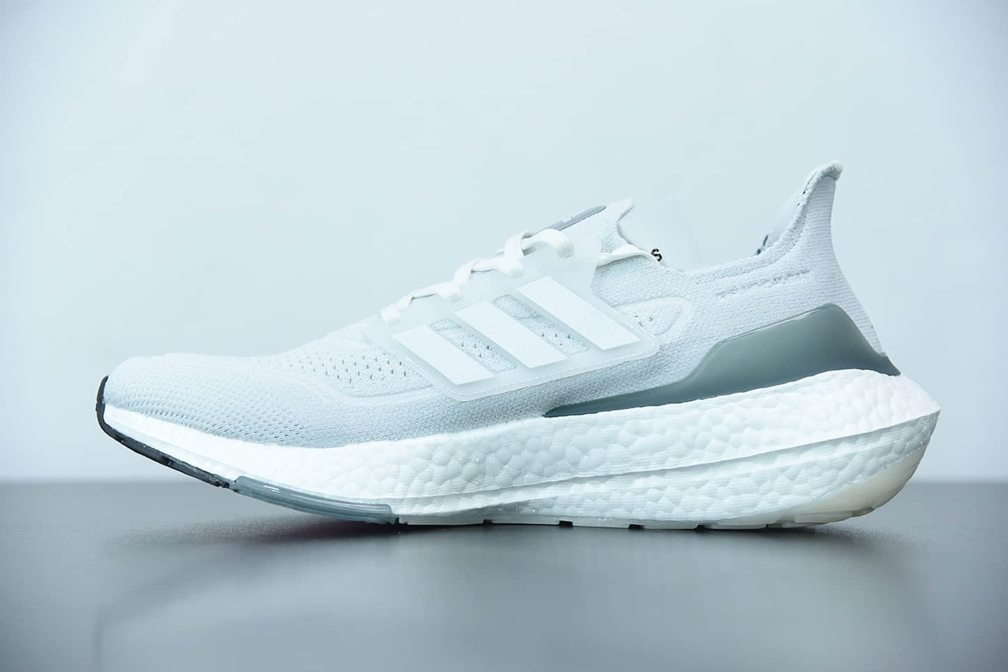 阿迪达斯 Adidas ultra boost 2021系列白灰配色袜套式针织鞋面休闲运动慢跑鞋纯原版本 货号：FY0383