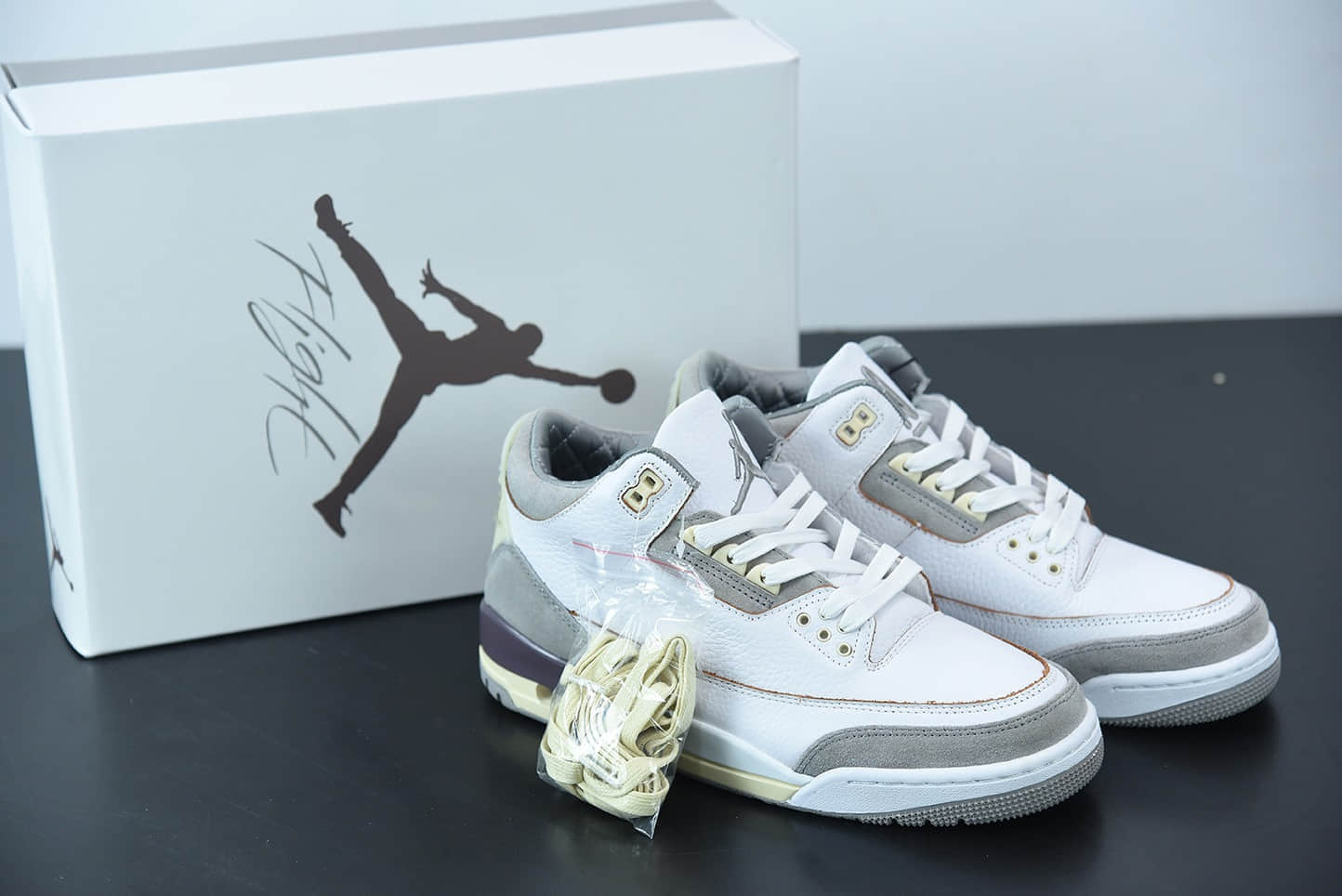 乔丹Air Jordan 3 x A Ma Maniere米白灰做旧氧化限量联名篮球鞋纯原版本 货号：DH3434-110