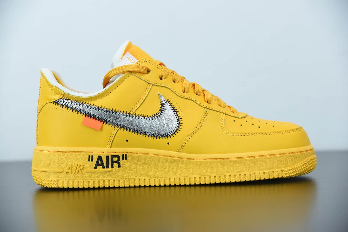 耐克Off-White™ x Nike Air Force 1 Low’07University GoldMetallic Silver艺术馆黄色空军一号经典低帮百搭休闲运动板鞋纯原版本 货号：DD1876-700