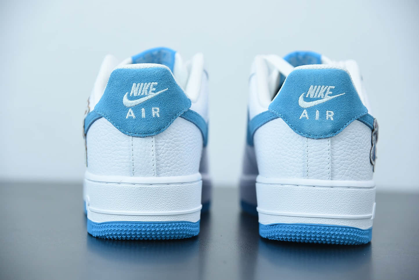 耐克The Space Jam x Nike Air Force 1 '07 LowHare白蓝兔八哥与劳拉兔空军一号经典低帮百搭休闲运动板鞋纯原版本 货号：DJ7998-100