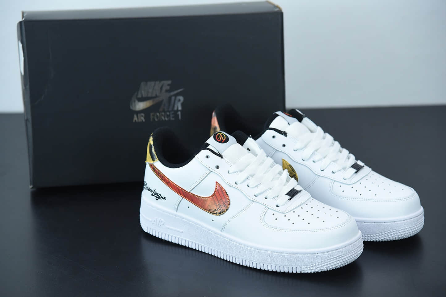 耐克Nike Air Force 1 Low 空军一号扑克牌鬼脸彩绘休闲运动板鞋纯原版本 货号：DM7578-100