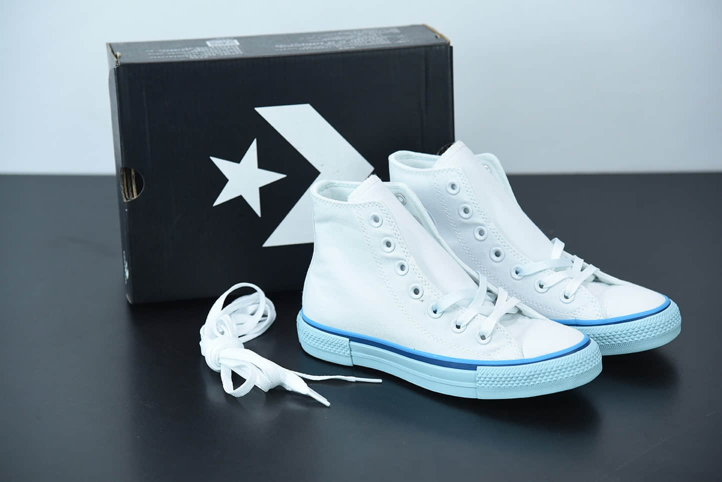 匡威 Converse All Star 清新蓝高帮奶蓝渐变鞋带硫化帆布鞋纯原版本 货号： 568805C