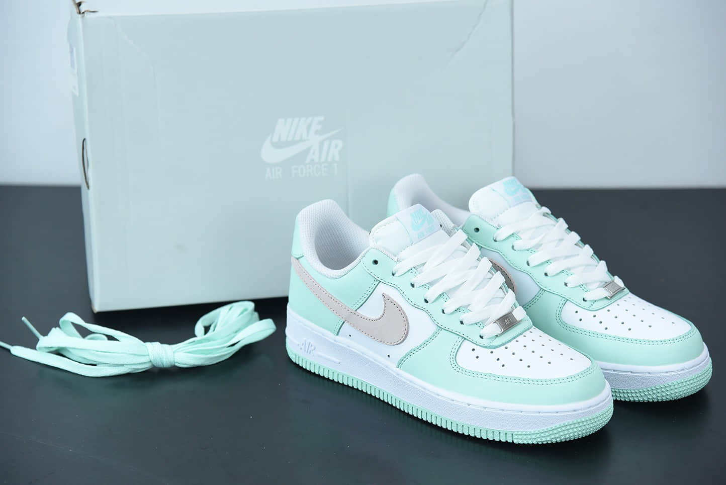 耐克 Nike Air Force 1 '07 蒂芙尼白绿空军一号低帮休闲板鞋纯原版本 货号：AA1726-111