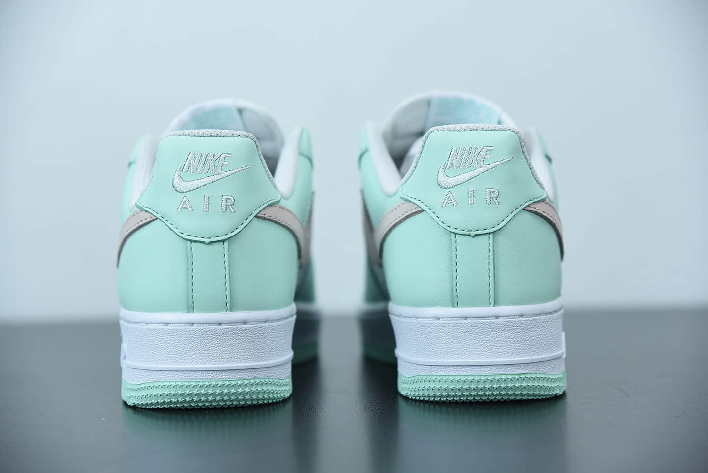 耐克 Nike Air Force 1 '07 蒂芙尼白绿空军一号低帮休闲板鞋纯原版本 货号：AA1726-111