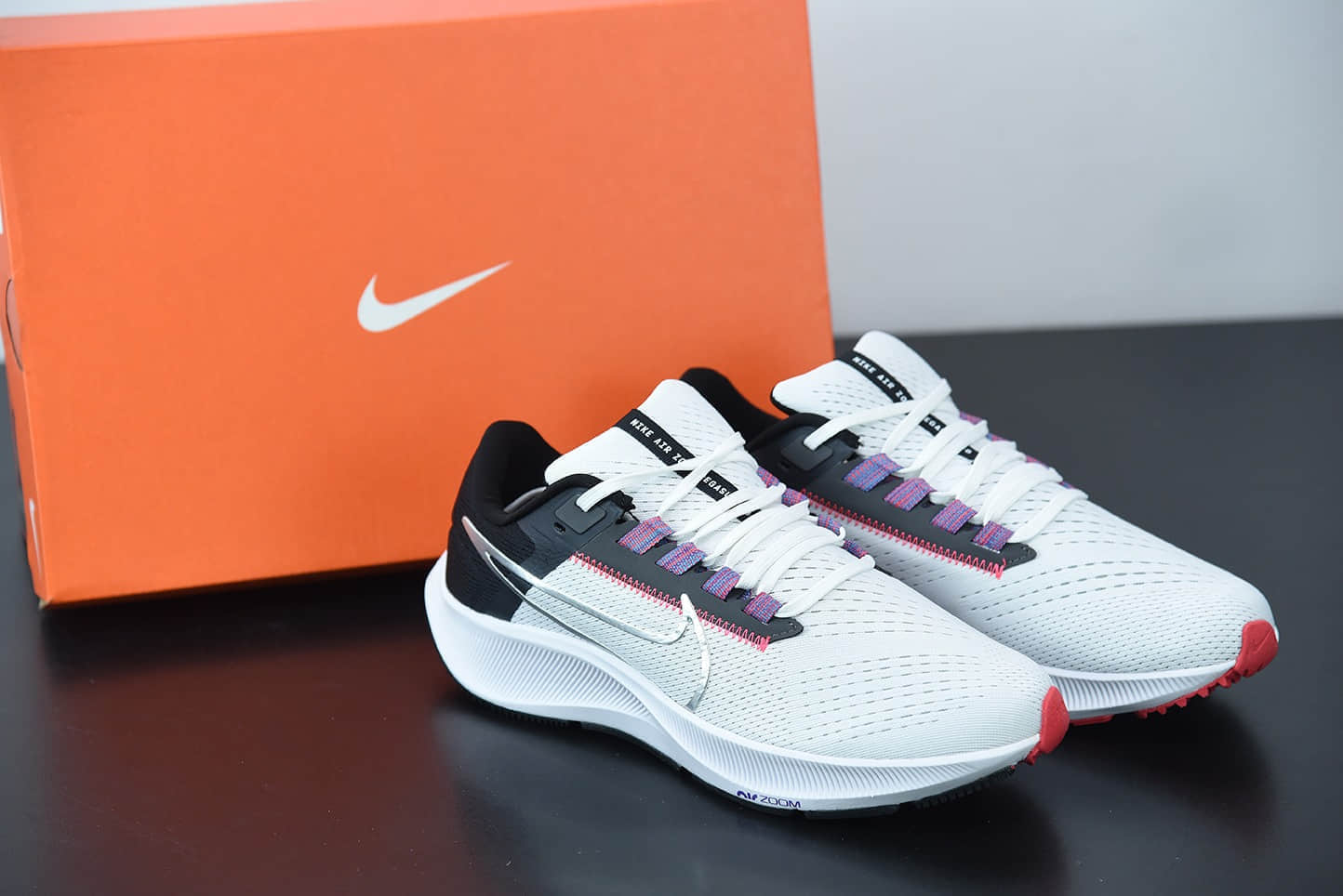 耐克Nike Air Zoom Pegasus 38 Nike Pegasus登月38代黑白超轻网面跑步鞋纯原版本 货号：CW7358-101