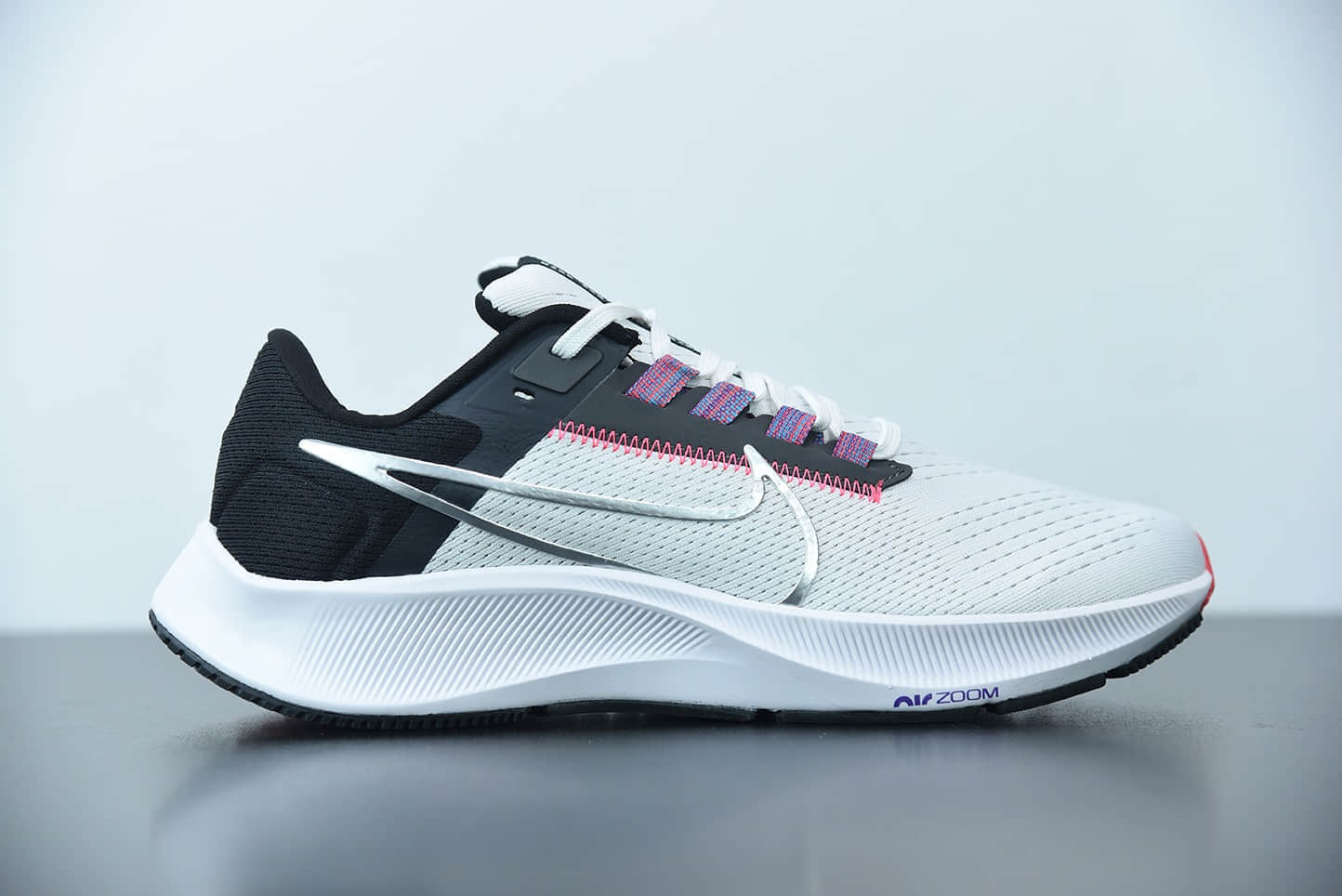 耐克Nike Air Zoom Pegasus 38 Nike Pegasus登月38代黑白超轻网面跑步鞋纯原版本 货号：CW7358-101