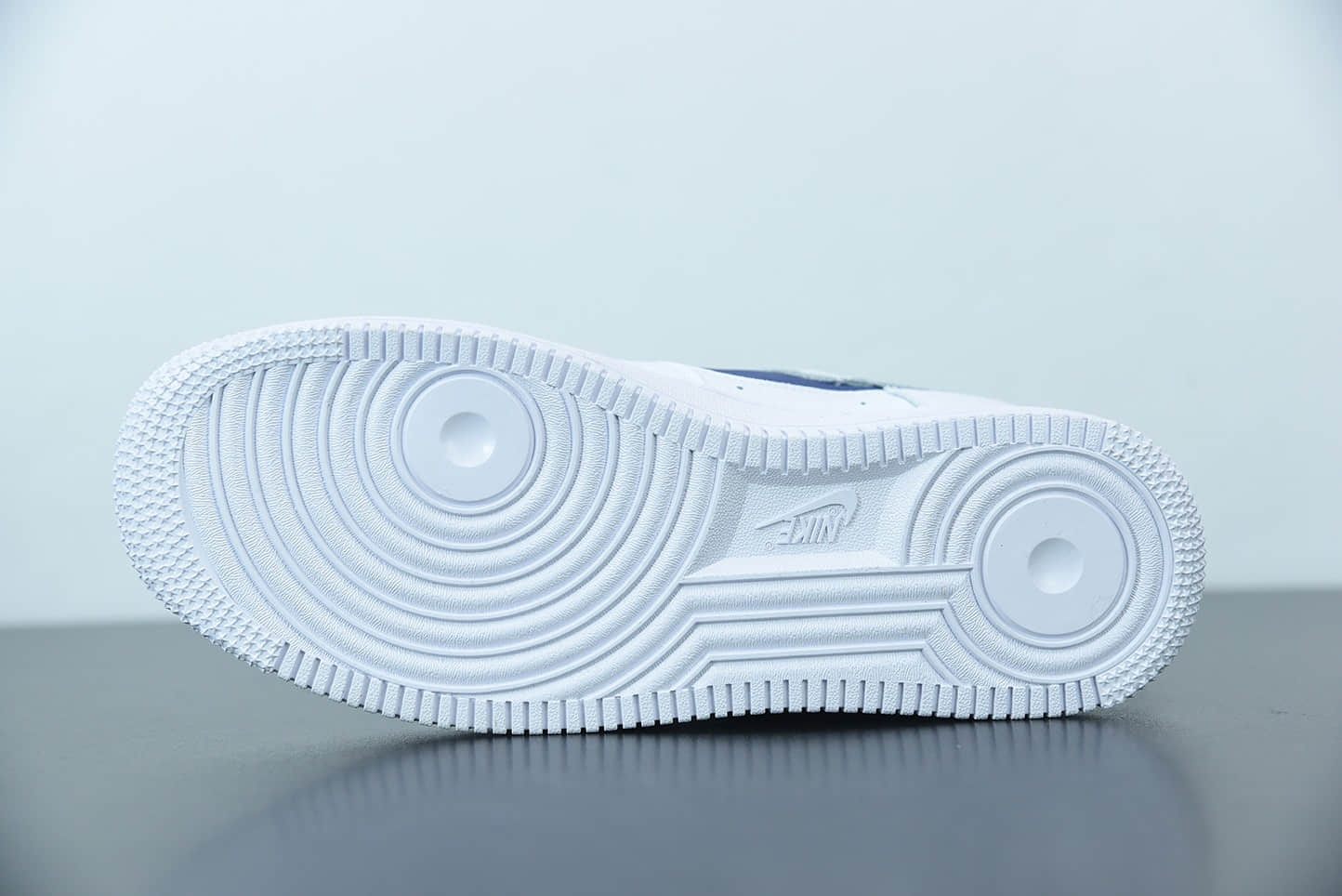 耐克Nike Air Force 1 Low 白蓝缝线空军一号低帮百搭休闲运动板鞋纯原版本 货号：CK7213-104