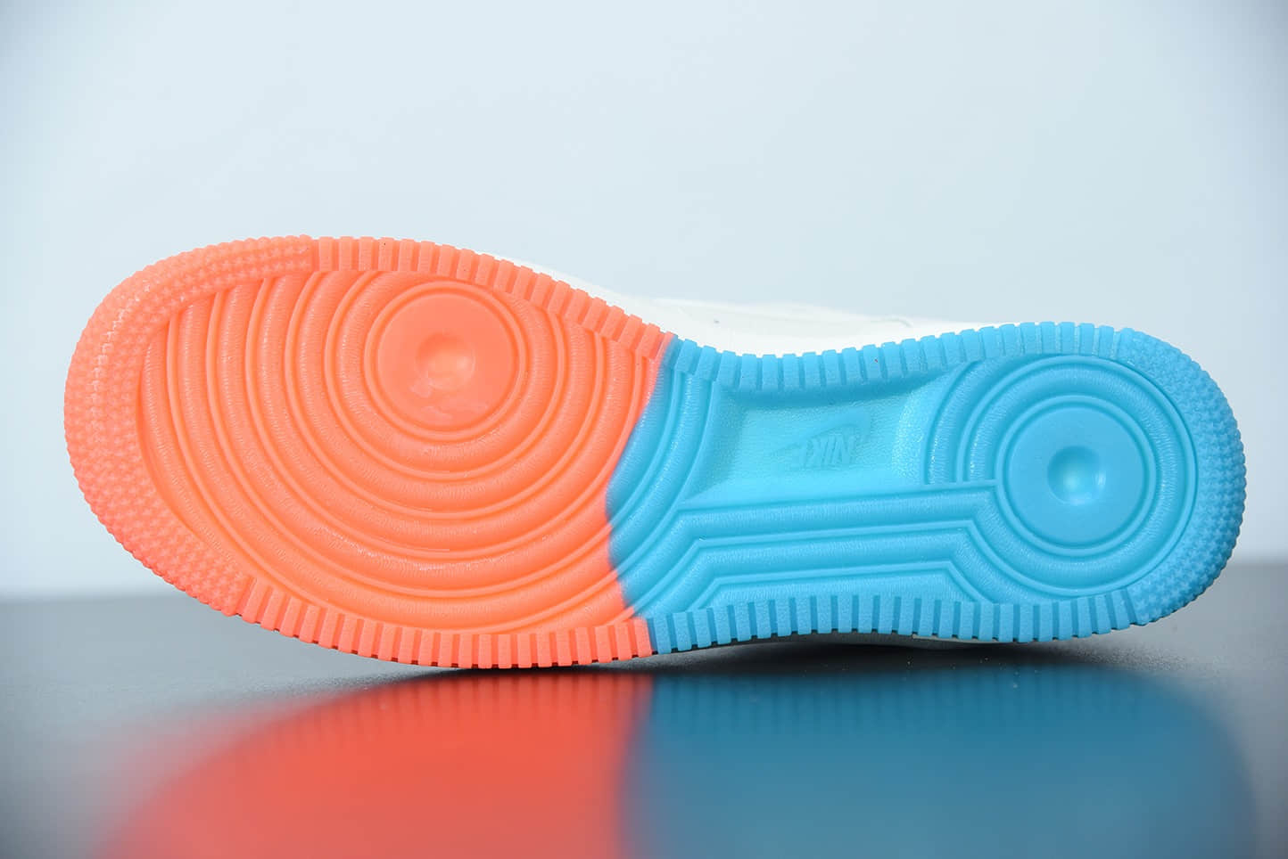 耐克 Nike Air Force 1 白橙蓝双钩空军一号低帮运动休闲板鞋纯原版本 货号：CT1989-103