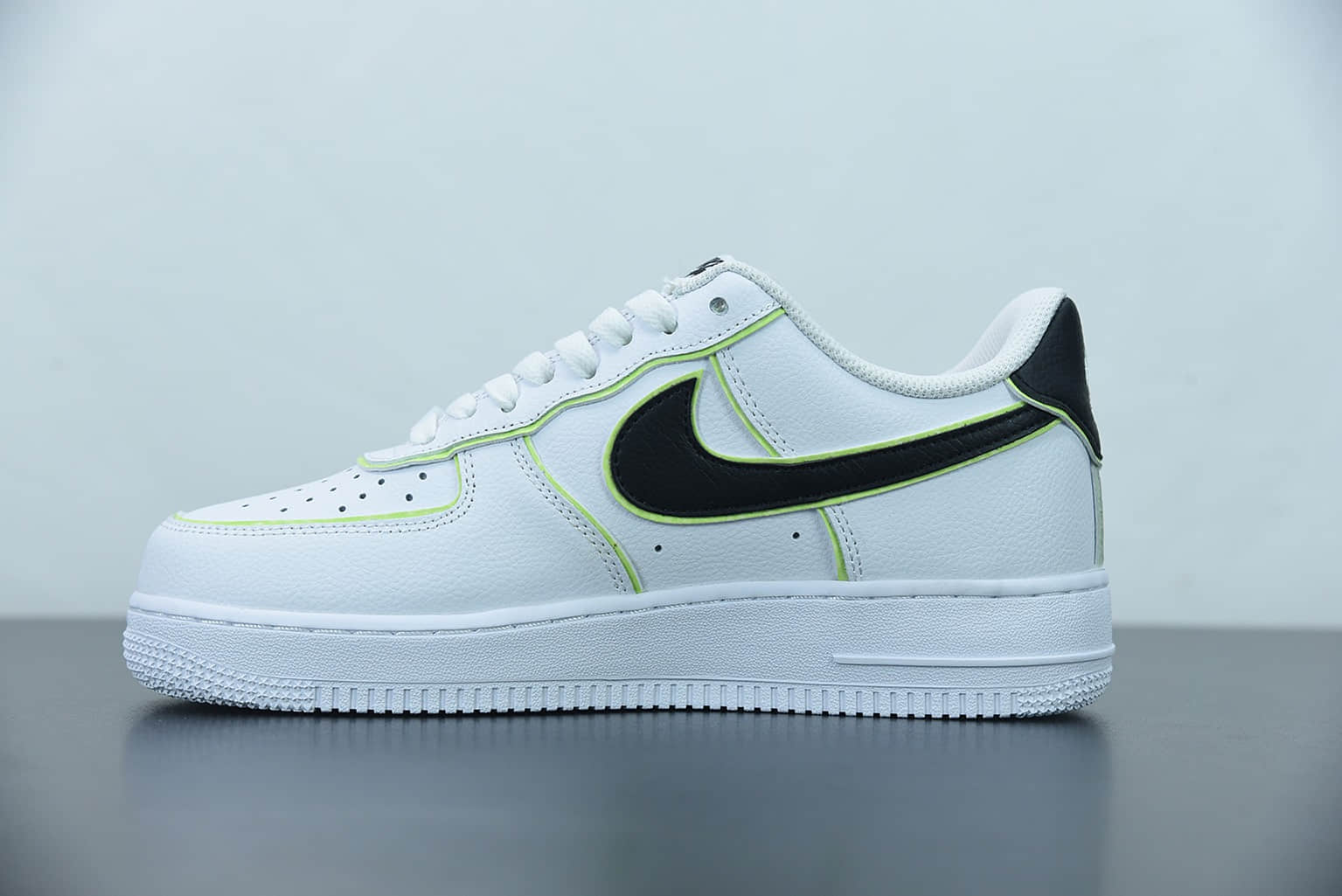 耐克 Nike Air Force 1 Low '07 “黑白夜光”低帮空军一号休闲板鞋纯原版本 货号：CW2288-304