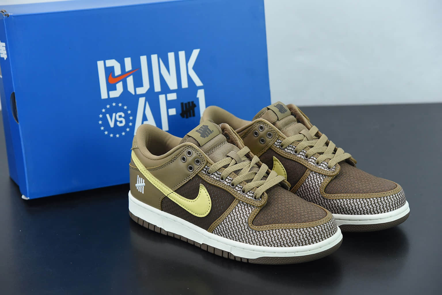 耐克 Nike Undefeated x NK Dunk Low  Inside Out  五道杠棕黄不败联名低帮运动休闲板鞋纯原版本 货号：DH3061-200