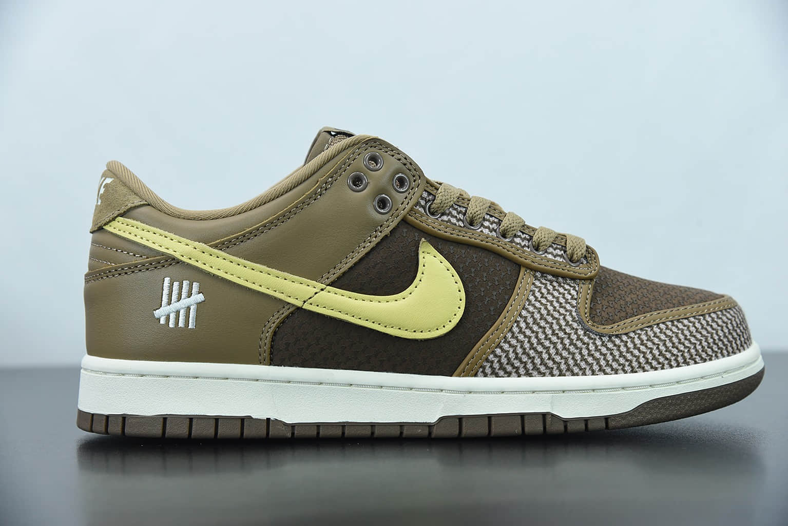 耐克 Nike Undefeated x NK Dunk Low  Inside Out  五道杠棕黄不败联名低帮运动休闲板鞋纯原版本 货号：DH3061-200