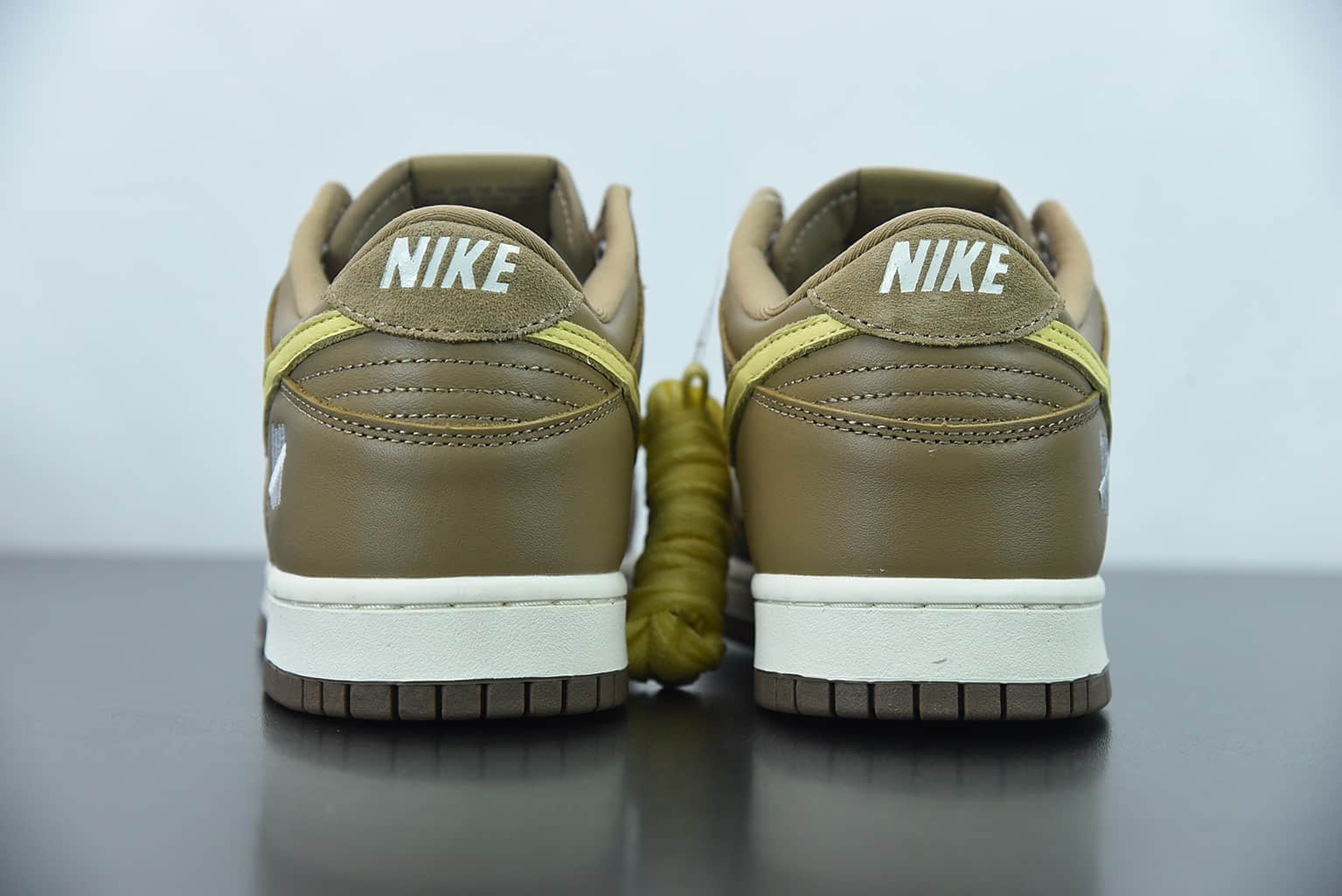 耐克 Nike Undefeated x NK Dunk Low  Inside Out  五道杠棕黄不败联名低帮运动休闲板鞋纯原版本 货号：DH3061-200