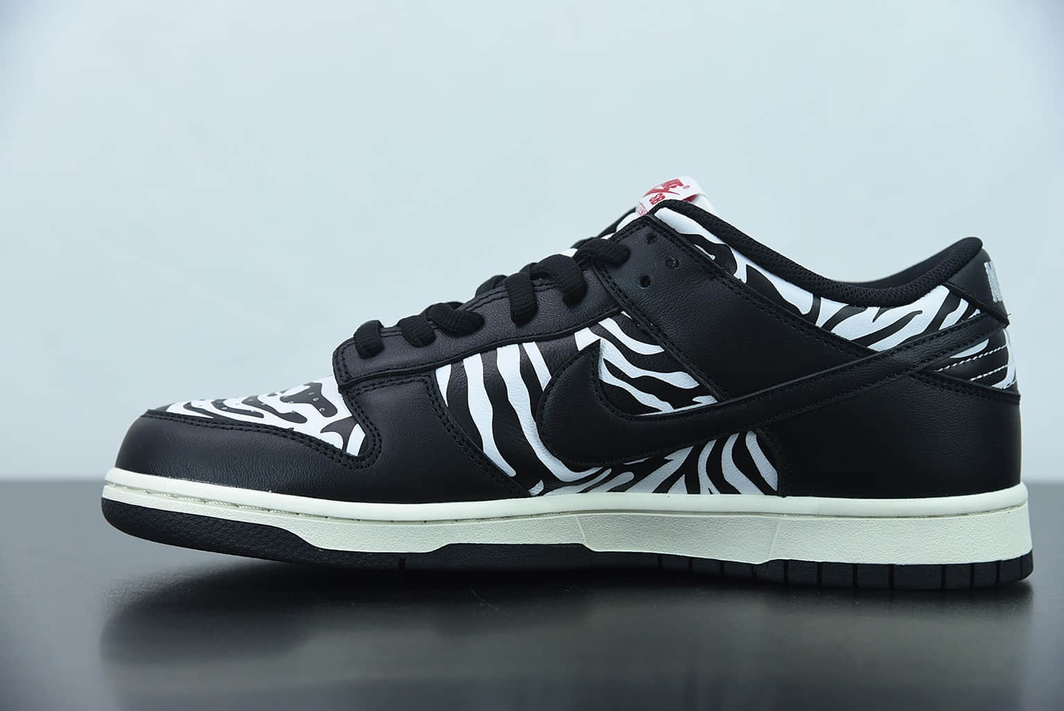 耐克Quartersnacks x Nike SB Dunk Low “Zebra” 黑白斑马联名款低帮运动休闲板鞋纯原版本 货号：DM3510-001