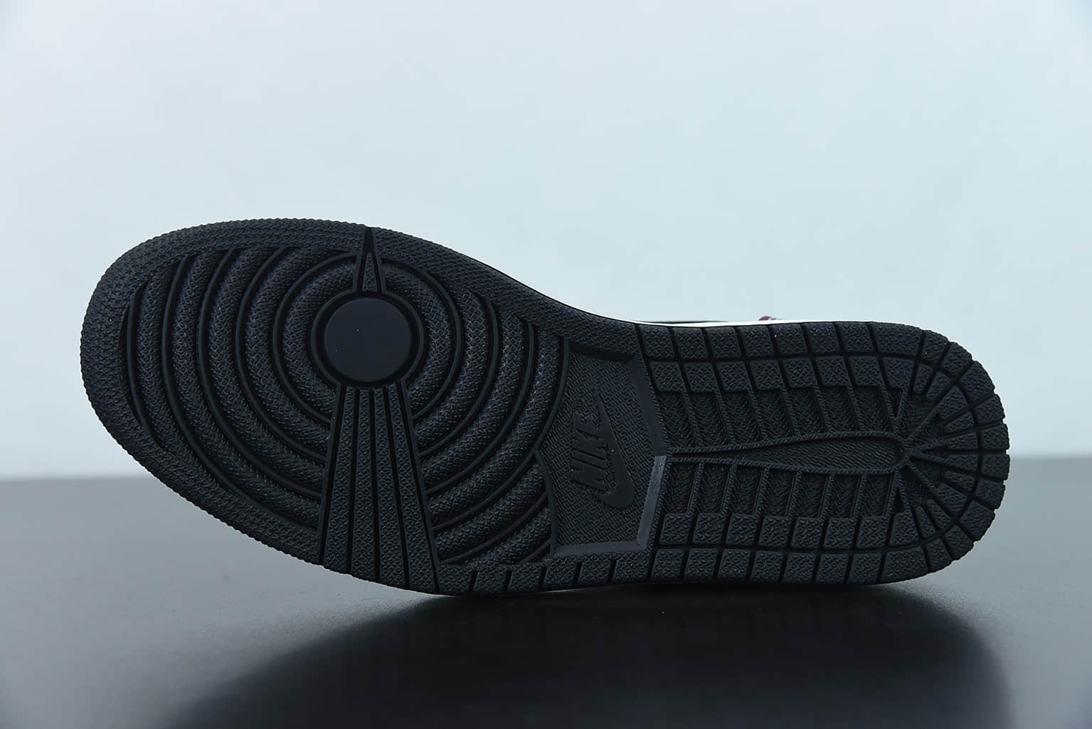 乔丹Air Jordan 1 High OG “Hand Crafted” 彩色拼接高帮篮球鞋纯原版本 货号：DH3097-001