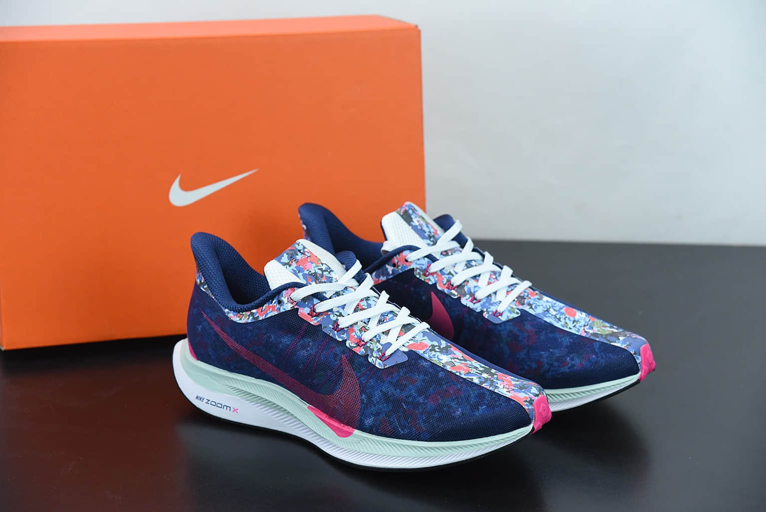 耐克 Nike Zoom Pegasus 35 Turbo 登月35代花卉限定配色网纱透气缓震疾速跑鞋纯原版本 货号：CI2951-941