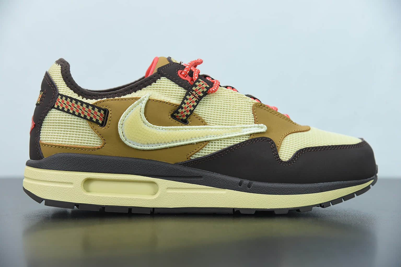 耐克 NikeTravis Scott x Nk Air Max 1Cactus Jack改版款低帮复古百搭“深棕麦黄米倒钩低帮复古百搭休闲运动慢跑鞋纯原版本 货号：DO9392-200