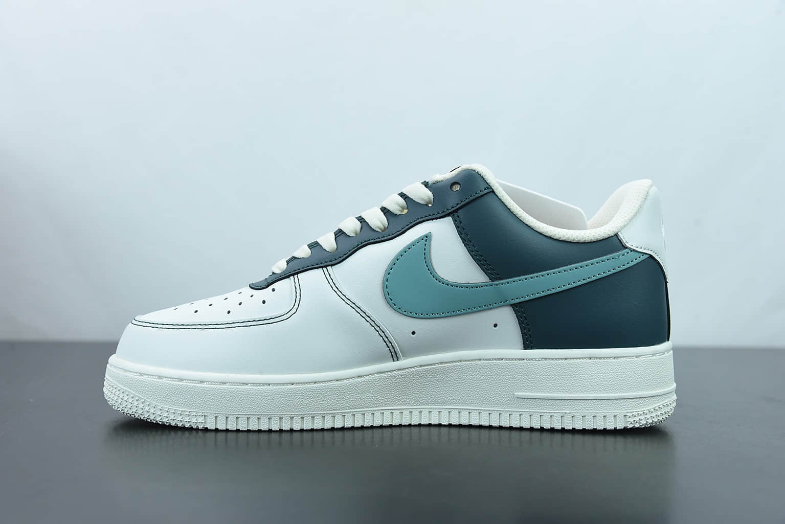 耐克 Nike Air Force 1'07 Low 湖水绿配色空军一号低帮休闲板鞋纯原版本 货号：LT0226-301