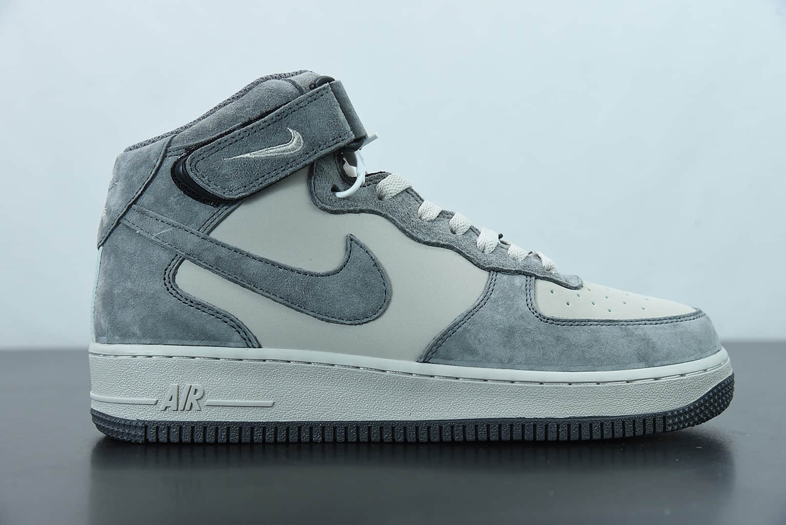 耐克 Nike Air Force 1 空军一号米白灰中帮板鞋纯原版本 货号：CW2288-668