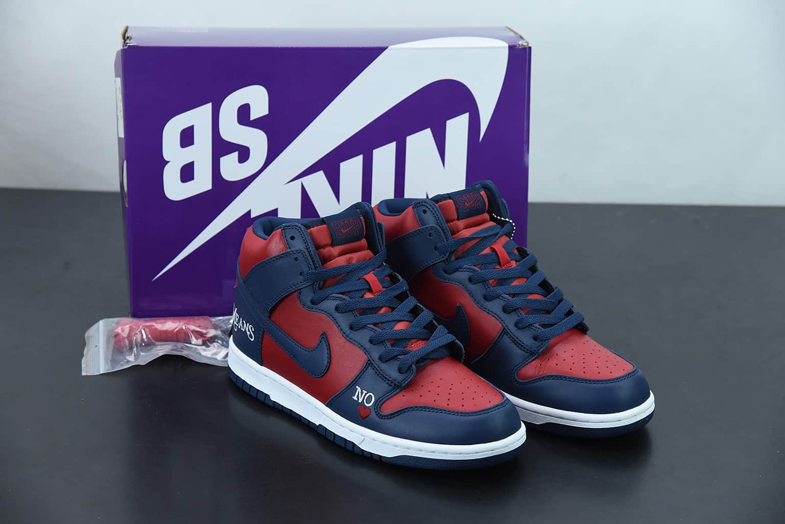 耐克 Nike Supreme x Nk SB Dunk High “By Any Means”  爱心Supreme联名款高帮板鞋纯原版本 货号：DN3741-600