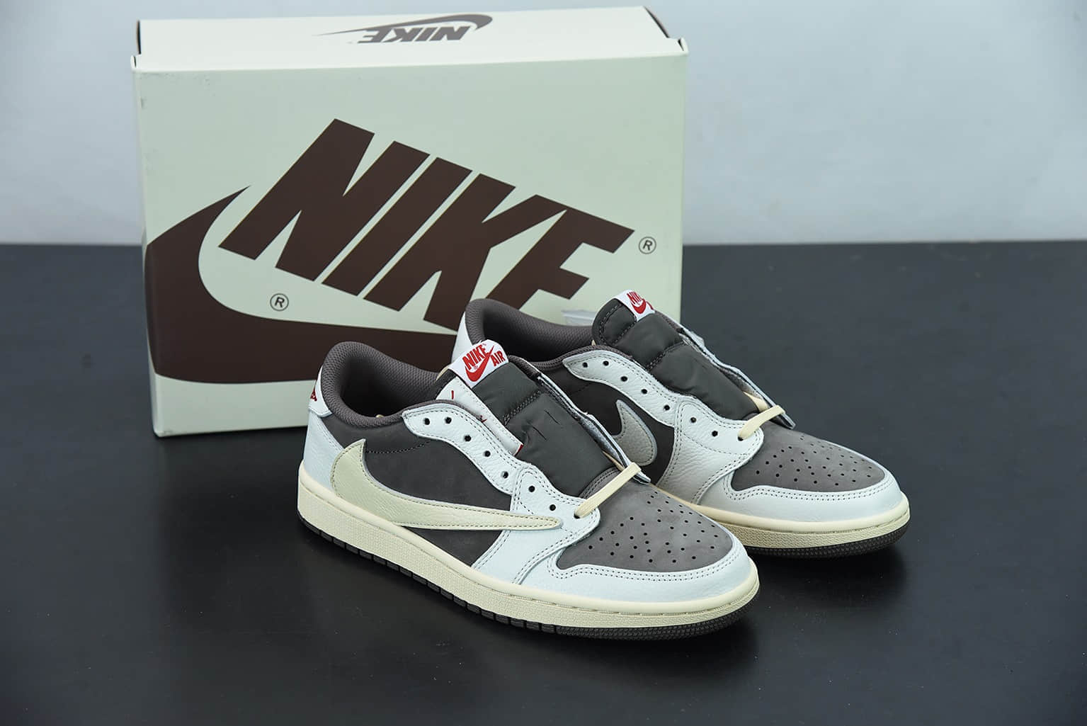 乔丹Travis Scott x Air Jordan 1 Low AJ1 乔丹1代白摩卡倒钩低帮篮球鞋TS联名纯原版本 货号：DM7866-162
