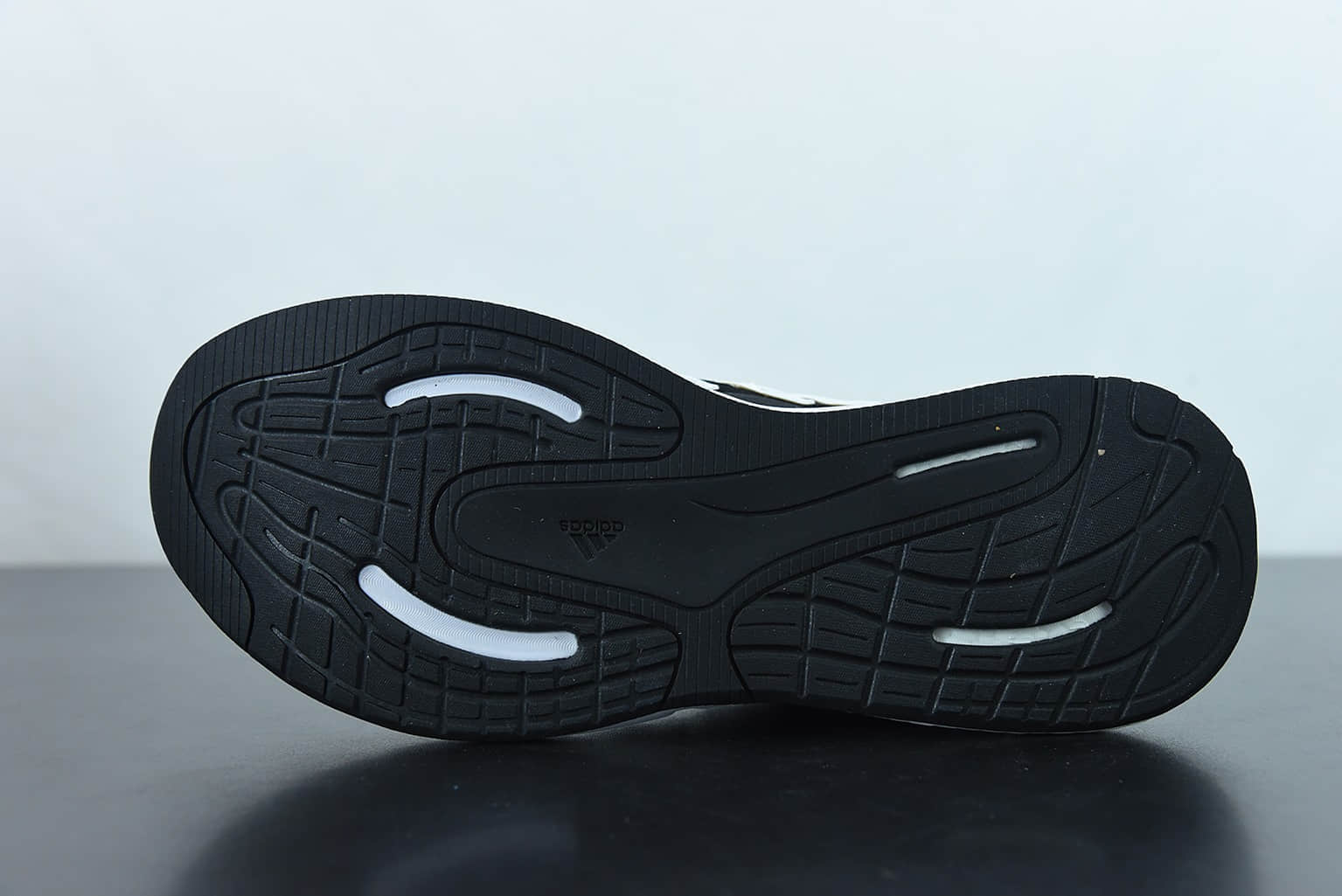 阿迪达斯Adidas Supernova M 黑色网面透气爆米花缓震跑鞋纯原版本 货号：GY0410
