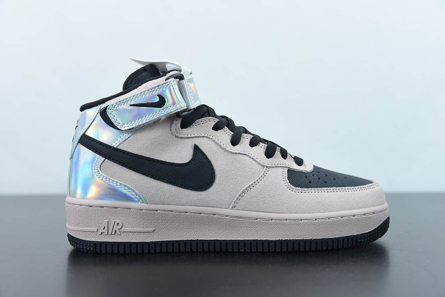 耐克 Nike Air Force 1 Mid '07 “镭射脏粉”空军一号中帮休闲板鞋纯原版本 货号：WZ3066-061